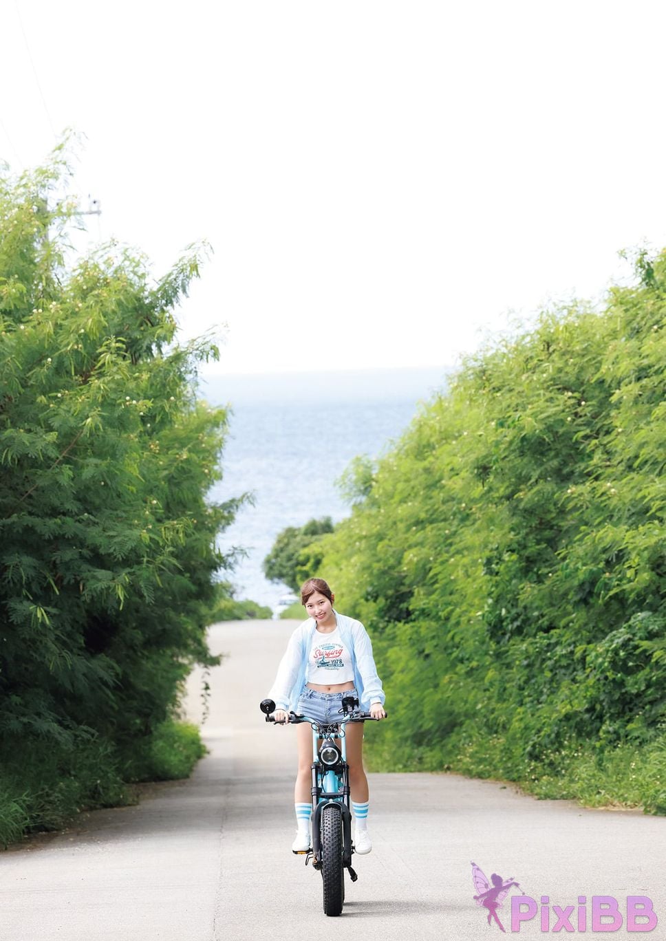 Japanese Idol Miyu Aizawa photo collection Me You PixiBB.COM 003