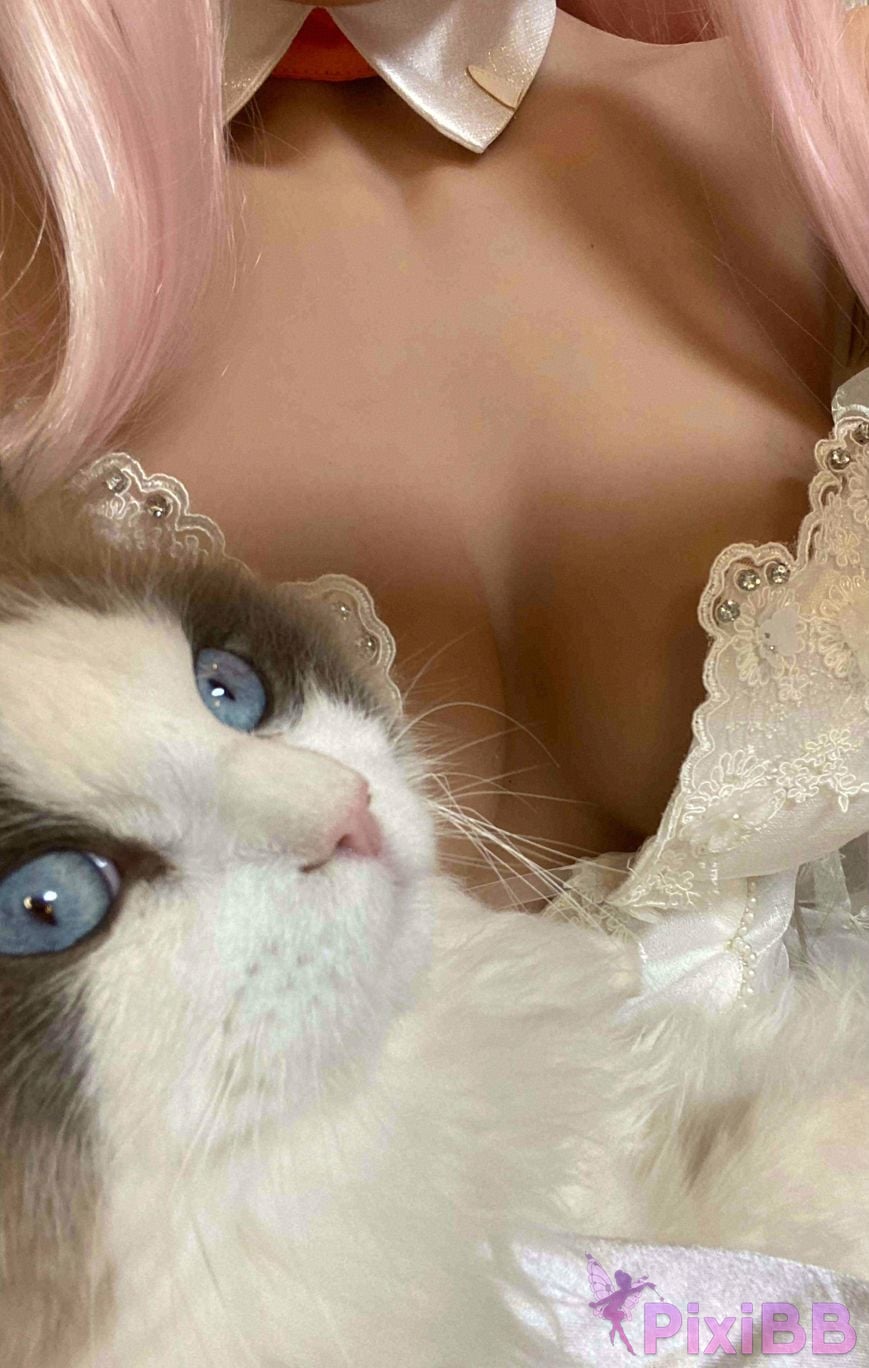 Cosplay cheese block wii selfie 1 PixiBB.COM 002