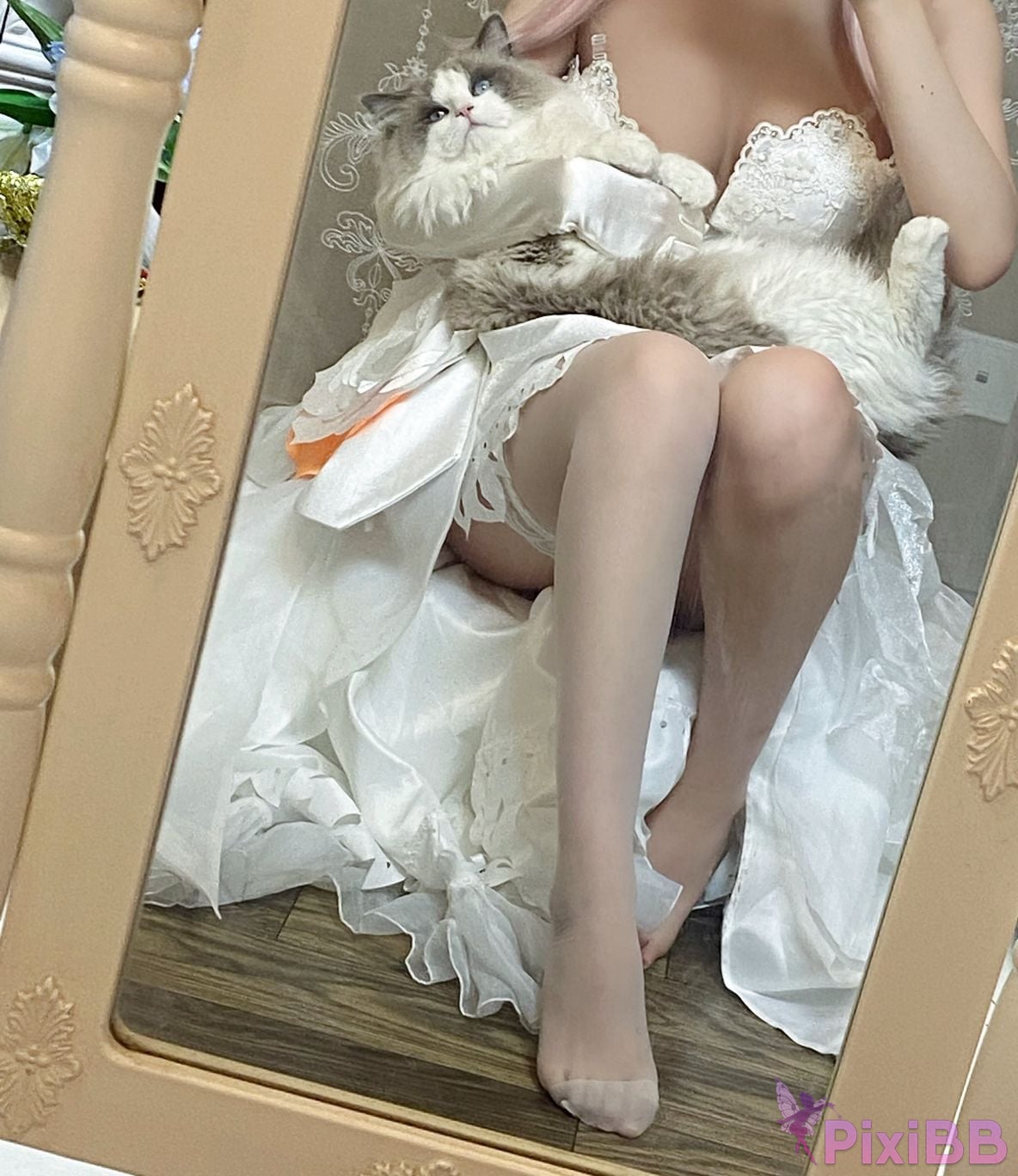 Cosplay cheese block wii selfie 1 PixiBB.COM 003