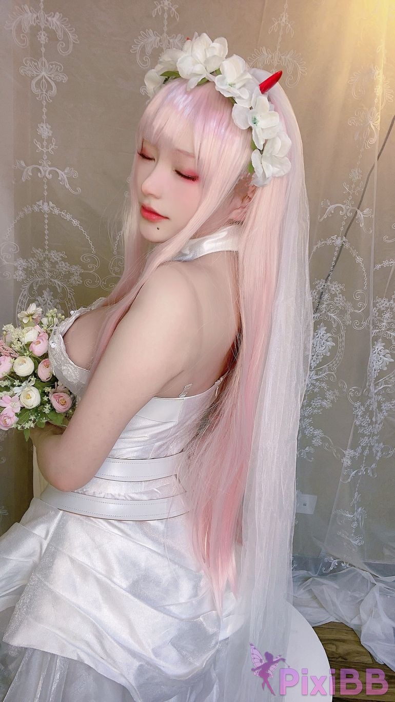 Cosplay cheese block wii selfie 1 PixiBB.COM 009