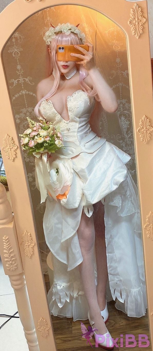 Cosplay cheese block wii selfie 1 PixiBB.COM 023