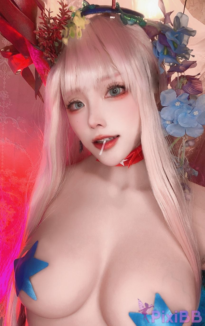 Cosplay cheese block wii selfie 1 PixiBB.COM 027