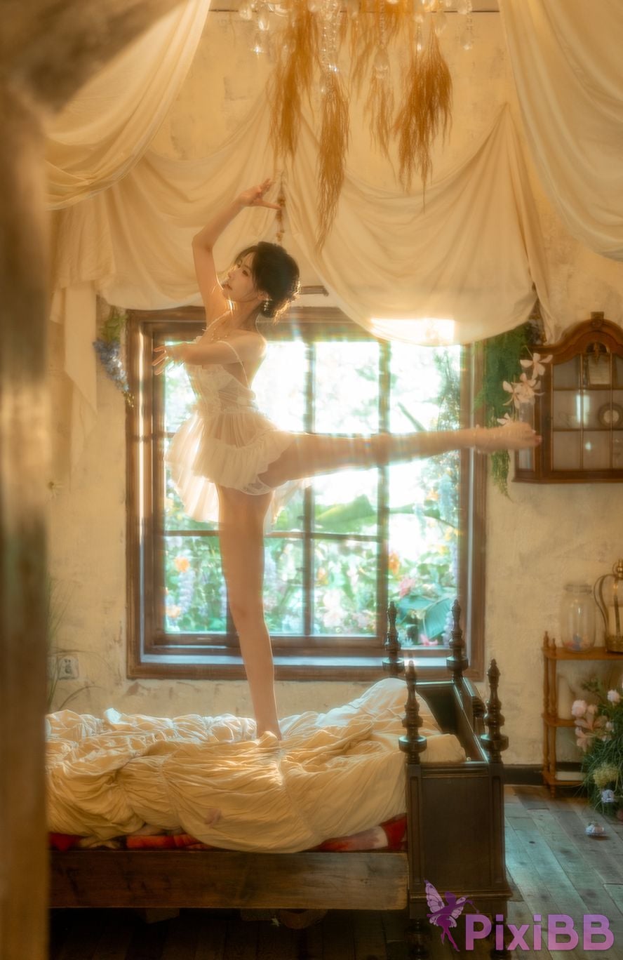 Cosplayer orange meow sauce Member Highlights Orange white dress PixiBB.COM 005