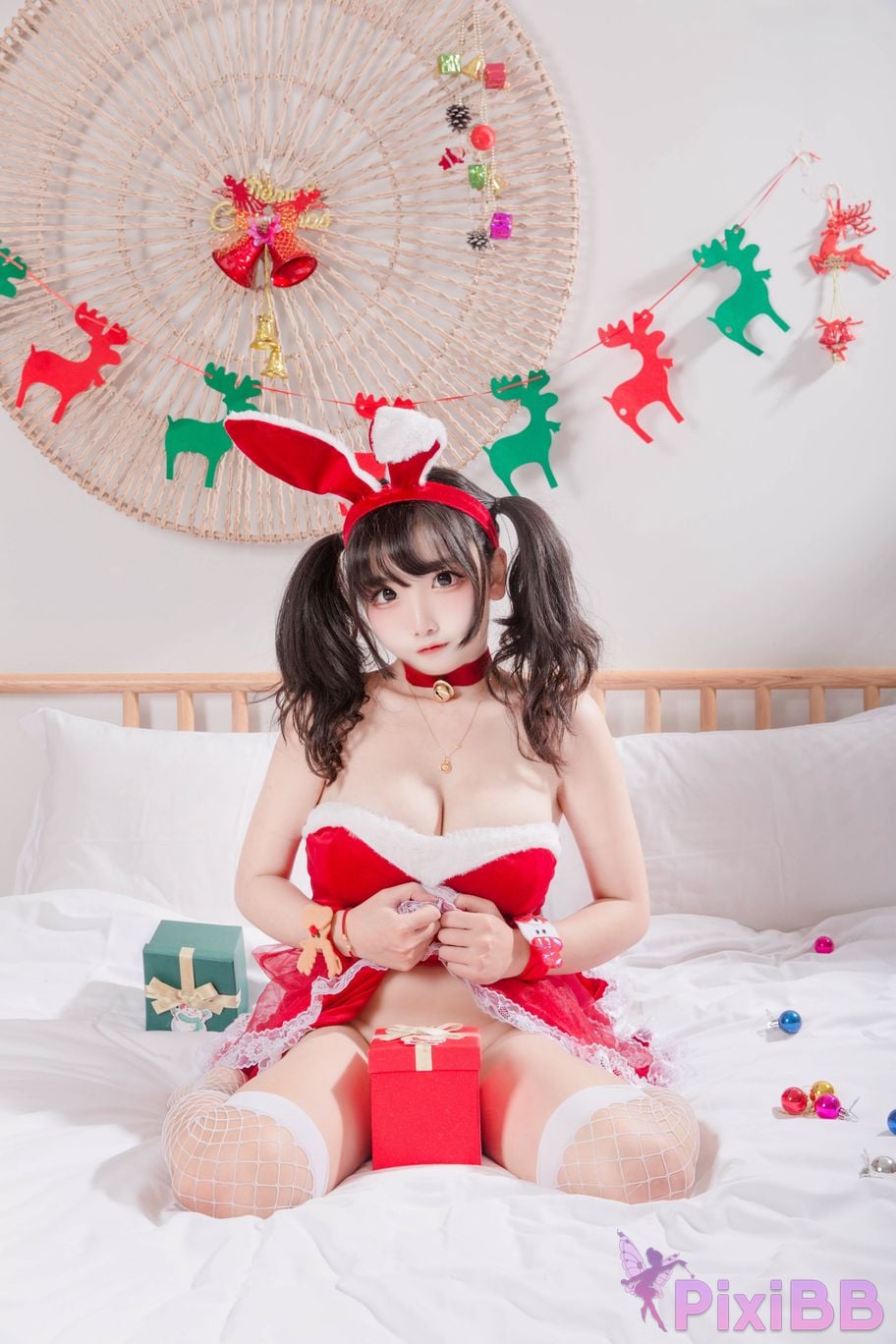 Cosplayer Vanilla Milk Meow Christmas blessings PixiBB.COM 003