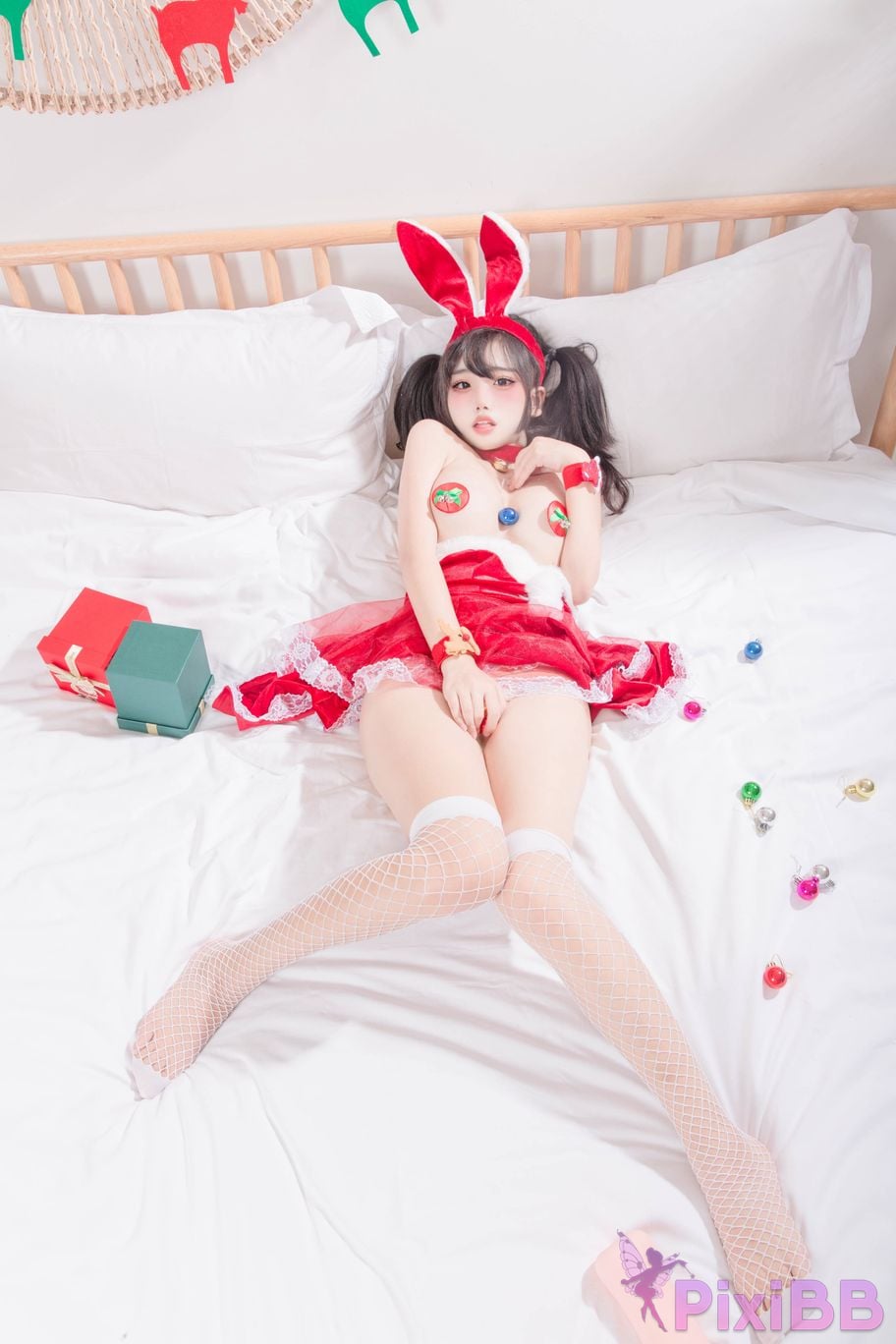 Cosplayer Vanilla Milk Meow Christmas blessings PixiBB.COM 006