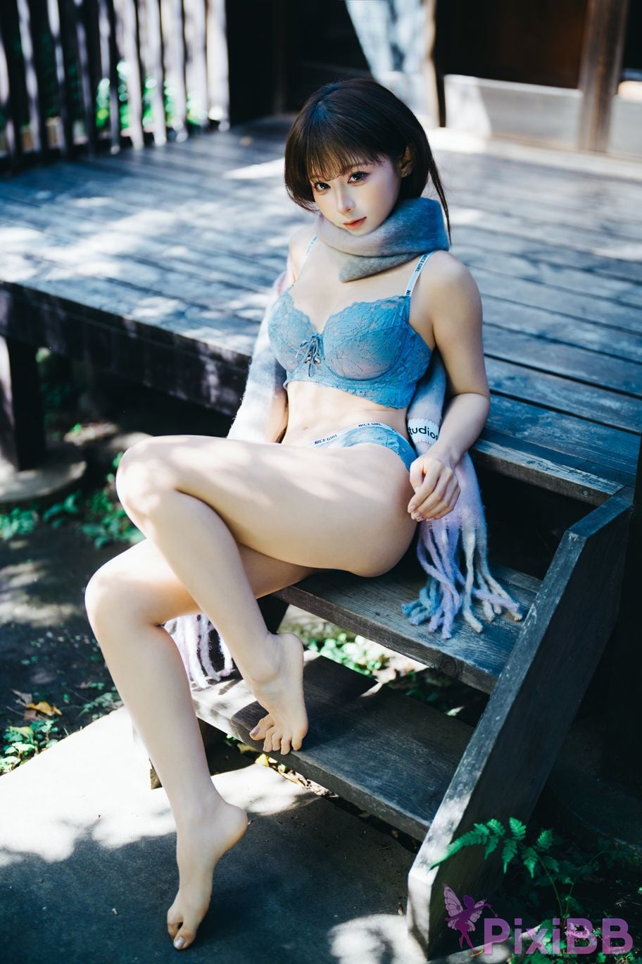 Cosplayer Stupid Momo chunmomo winter day PixiBB.COM 020