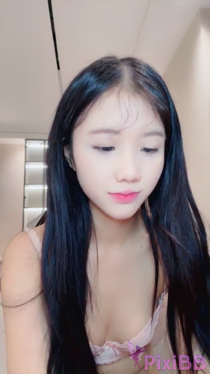 Little Huihui 19 E r o 5 0 S e v 1 . T h a t s n w P l y g i k Hotel hookup with pink hairless white tiger creampie PixiBB.COM 010