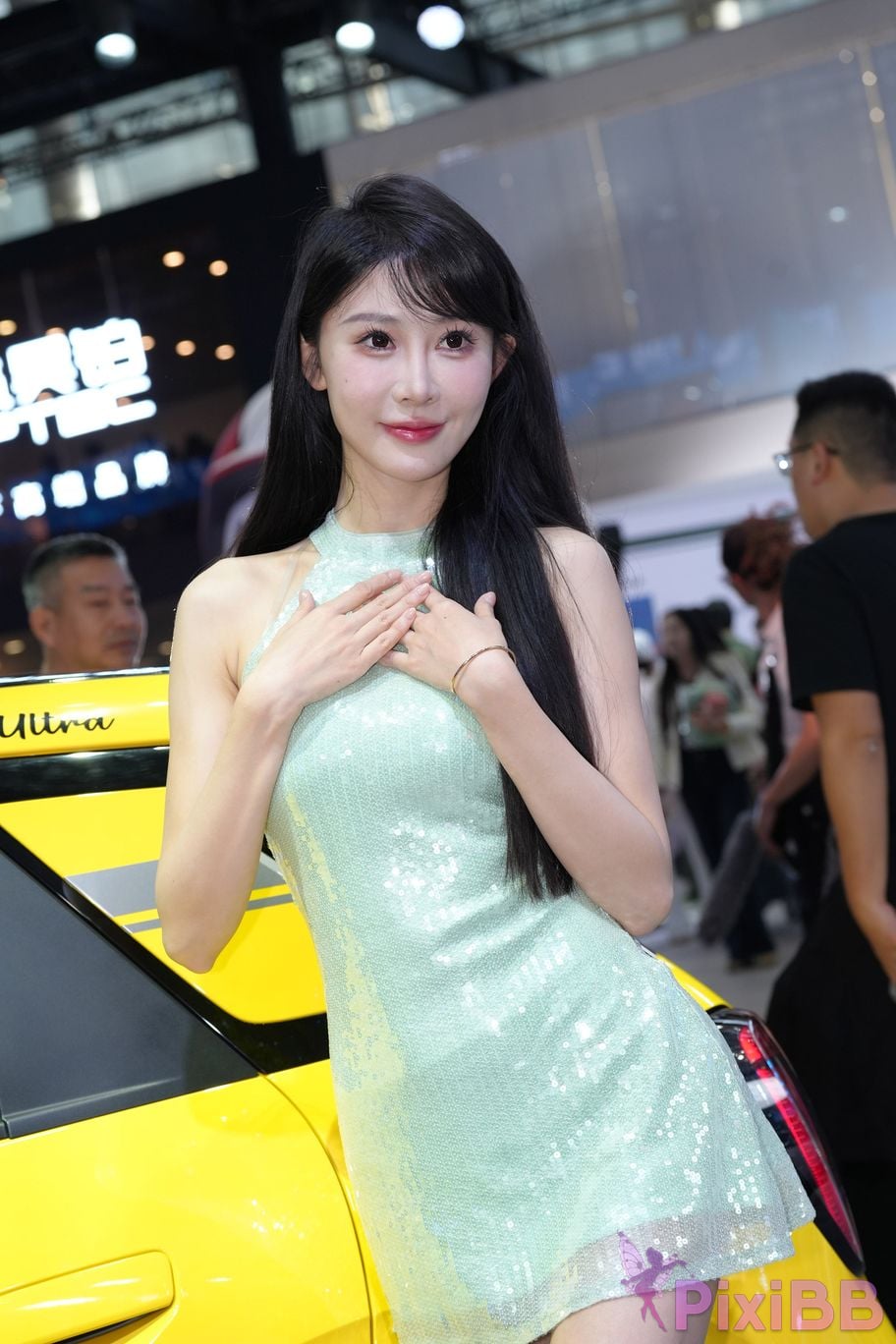 Featured Street Photography Works No.5401 Sweet and cute pineapple jam PixiBB.COM 030