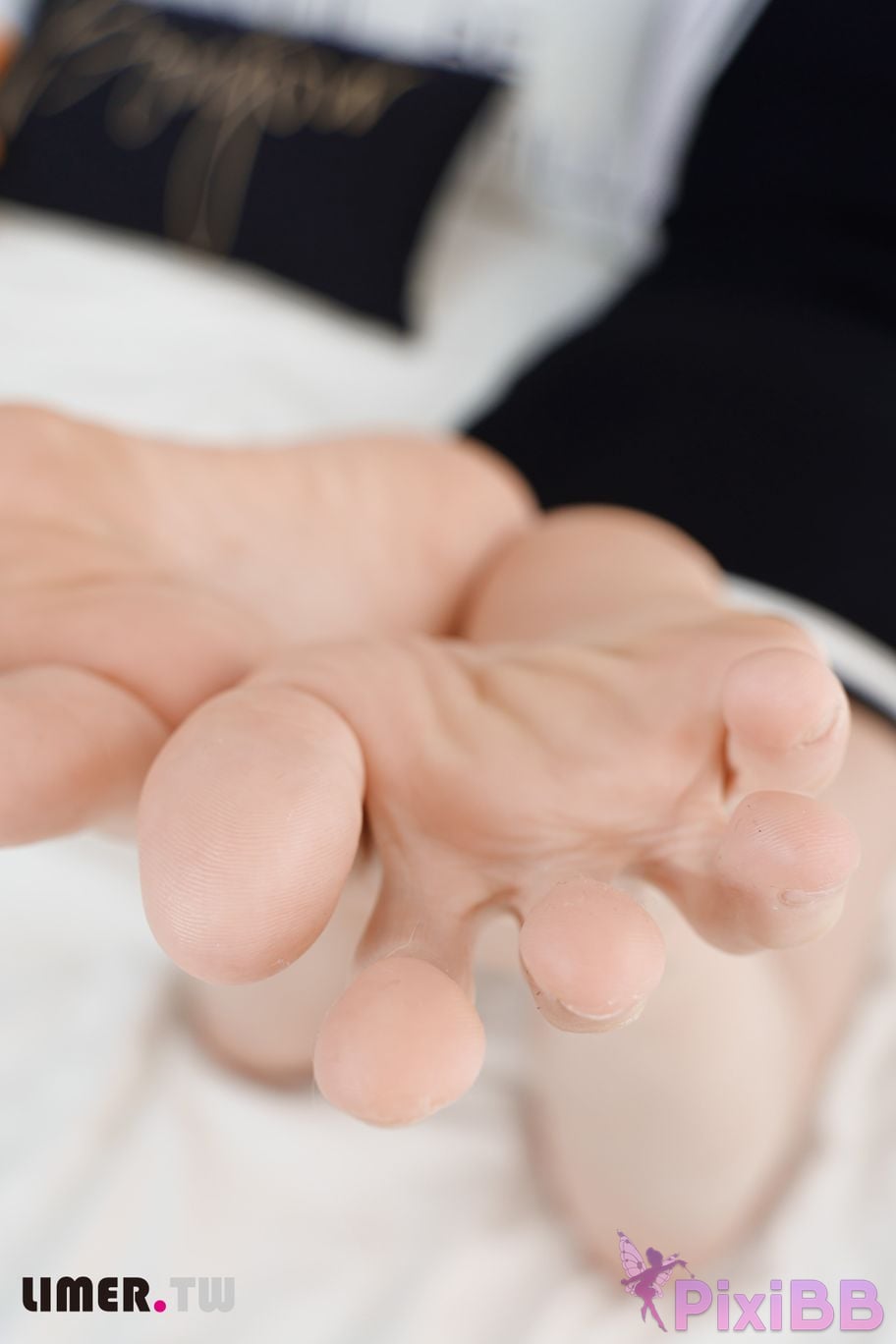 Limerence Original No.107 Sparse rain Nora Bare feet soles PixiBB.COM 067