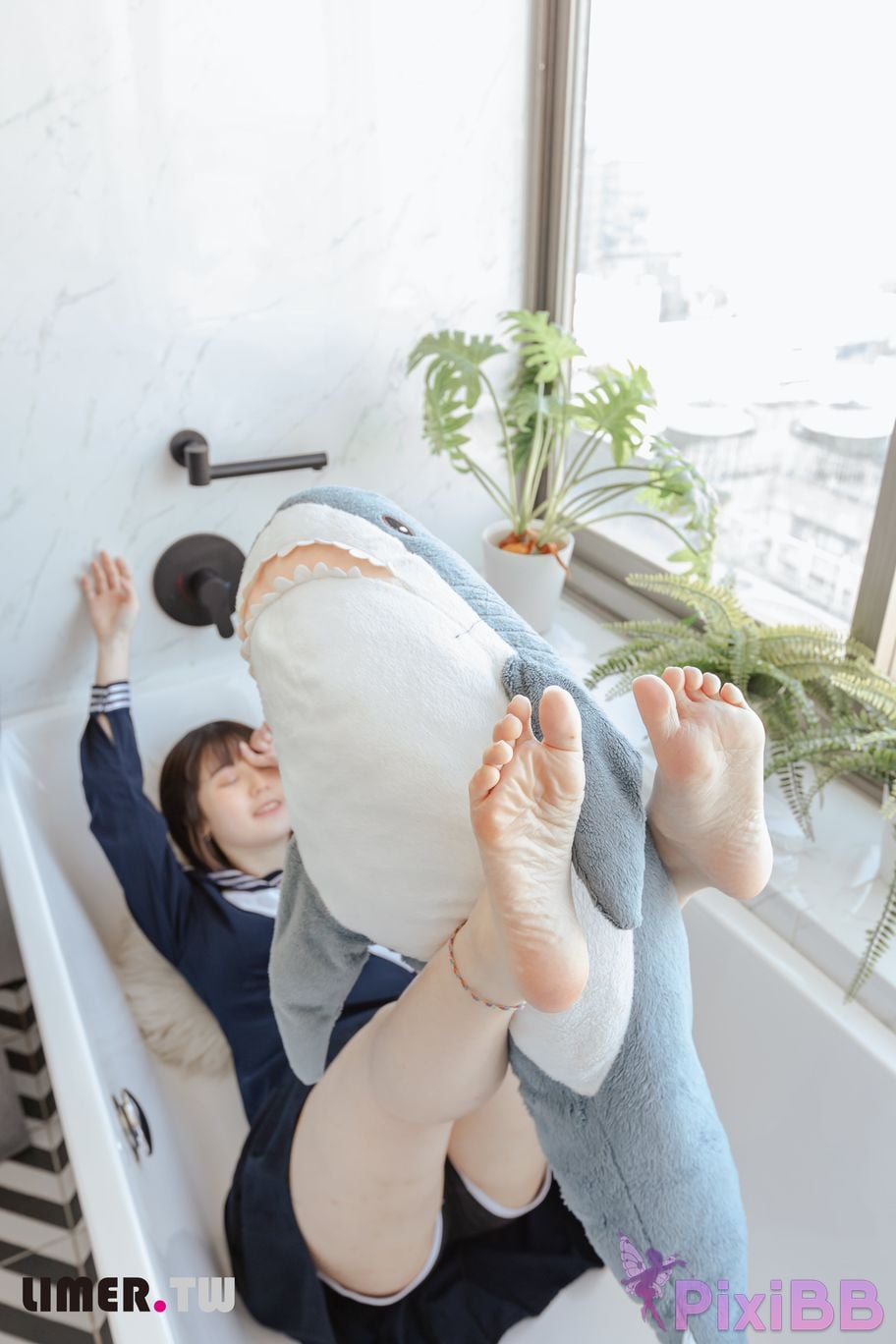 Limerence Original No.073 YuriNO JK Shark PixiBB.COM 056