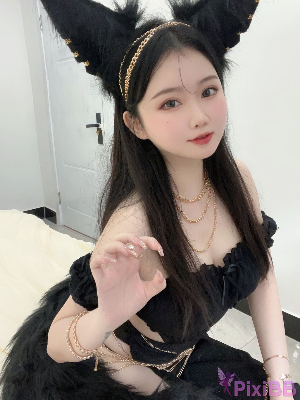 Cosplay Peach Girl is Yi Jiang Black Wolf PixiBB.COM 023