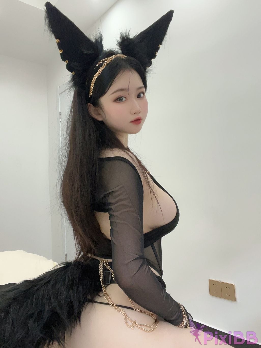 Cosplay Peach Girl is Yi Jiang Black Wolf PixiBB.COM 025