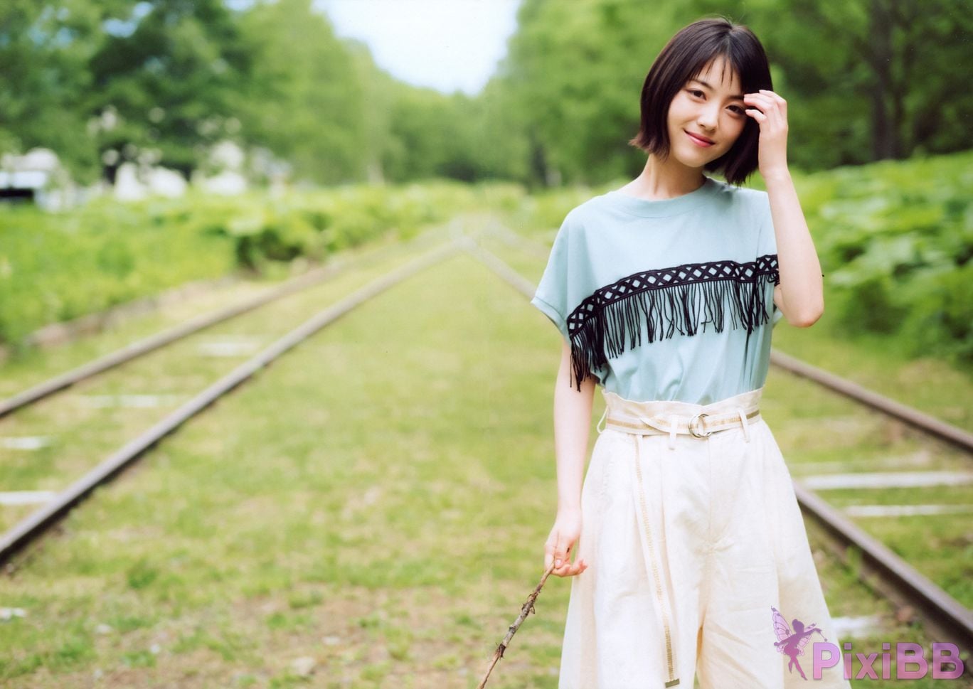 Japanese Idol Minami Hamabe Photo Book 2019 summer PixiBB.COM 012