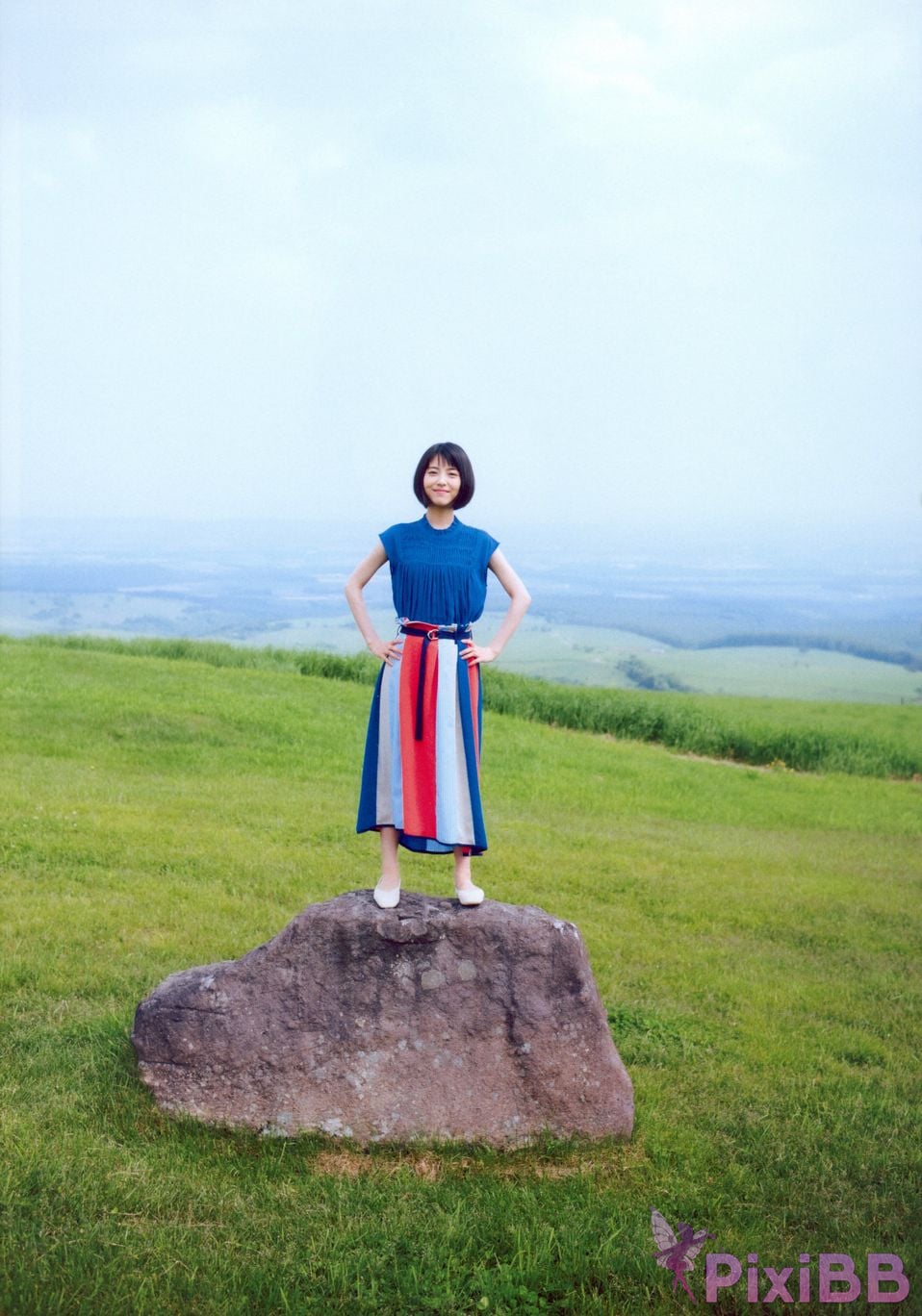 Japanese Idol Minami Hamabe Photo Book 2019 summer PixiBB.COM 022