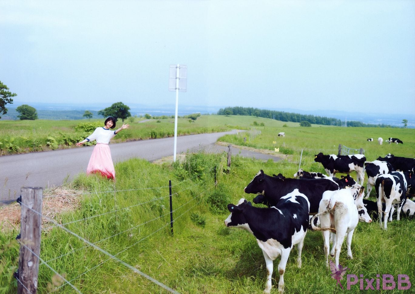 Japanese Idol Minami Hamabe Photo Book 2019 summer PixiBB.COM 024