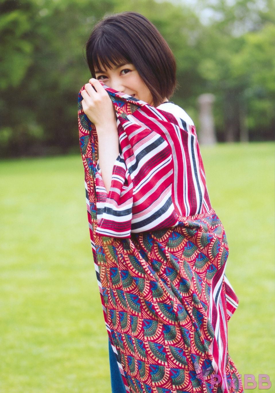 Japanese Idol Minami Hamabe Photo Book 2019 summer PixiBB.COM 027