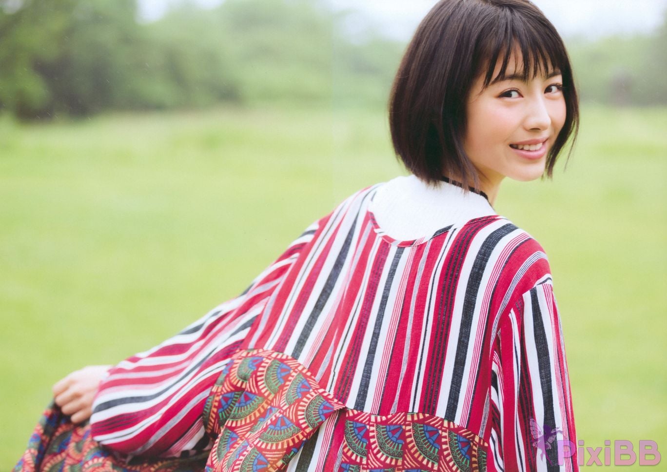 Japanese Idol Minami Hamabe Photo Book 2019 summer PixiBB.COM 029