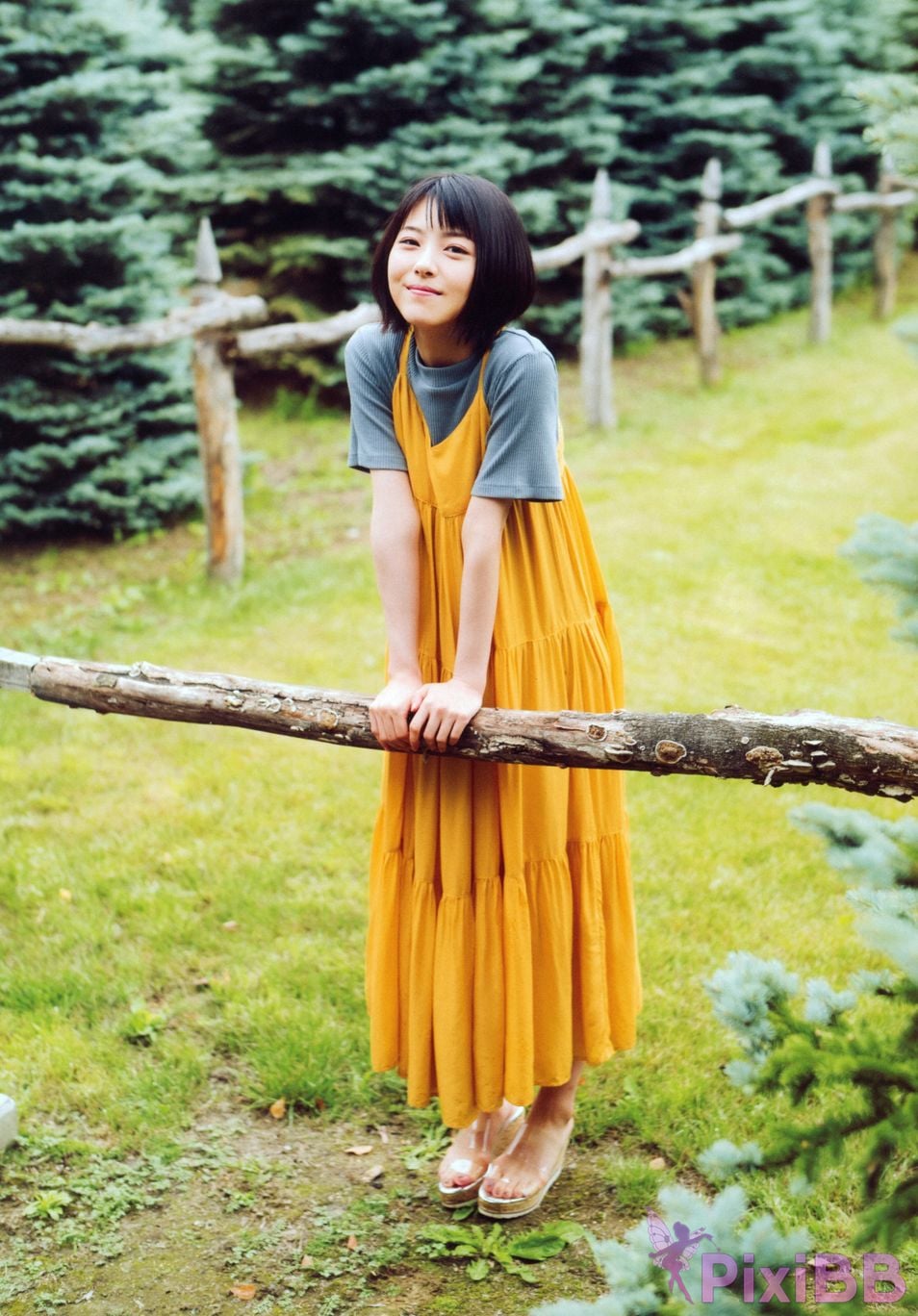 Japanese Idol Minami Hamabe Photo Book 2019 summer PixiBB.COM 039