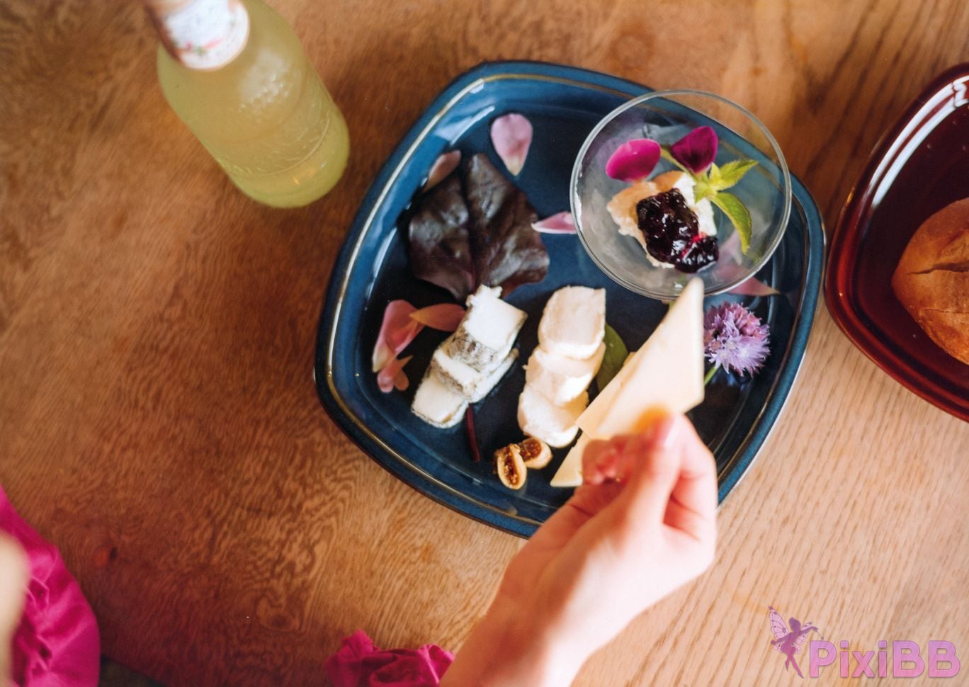 Japanese Idol Minami Hamabe Photo Book 2019 summer PixiBB.COM 044