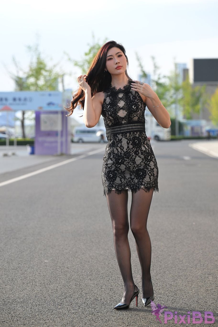 Featured Street Photography Works No.5410 Black silk leaves in the rain at sunset PixiBB.COM 007