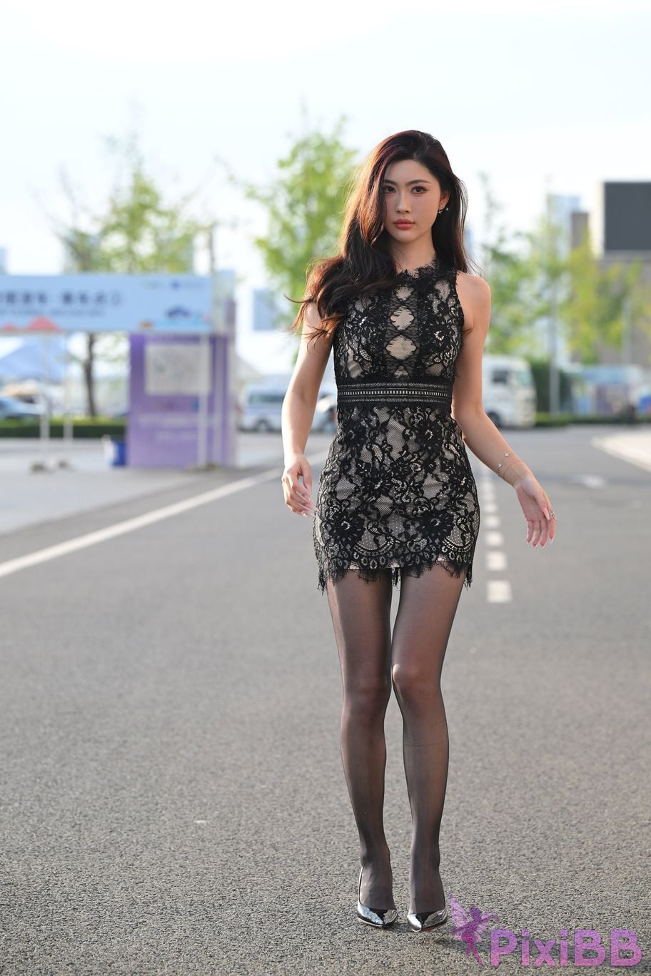 Featured Street Photography Works No.5410 Black silk leaves in the rain at sunset PixiBB.COM 014