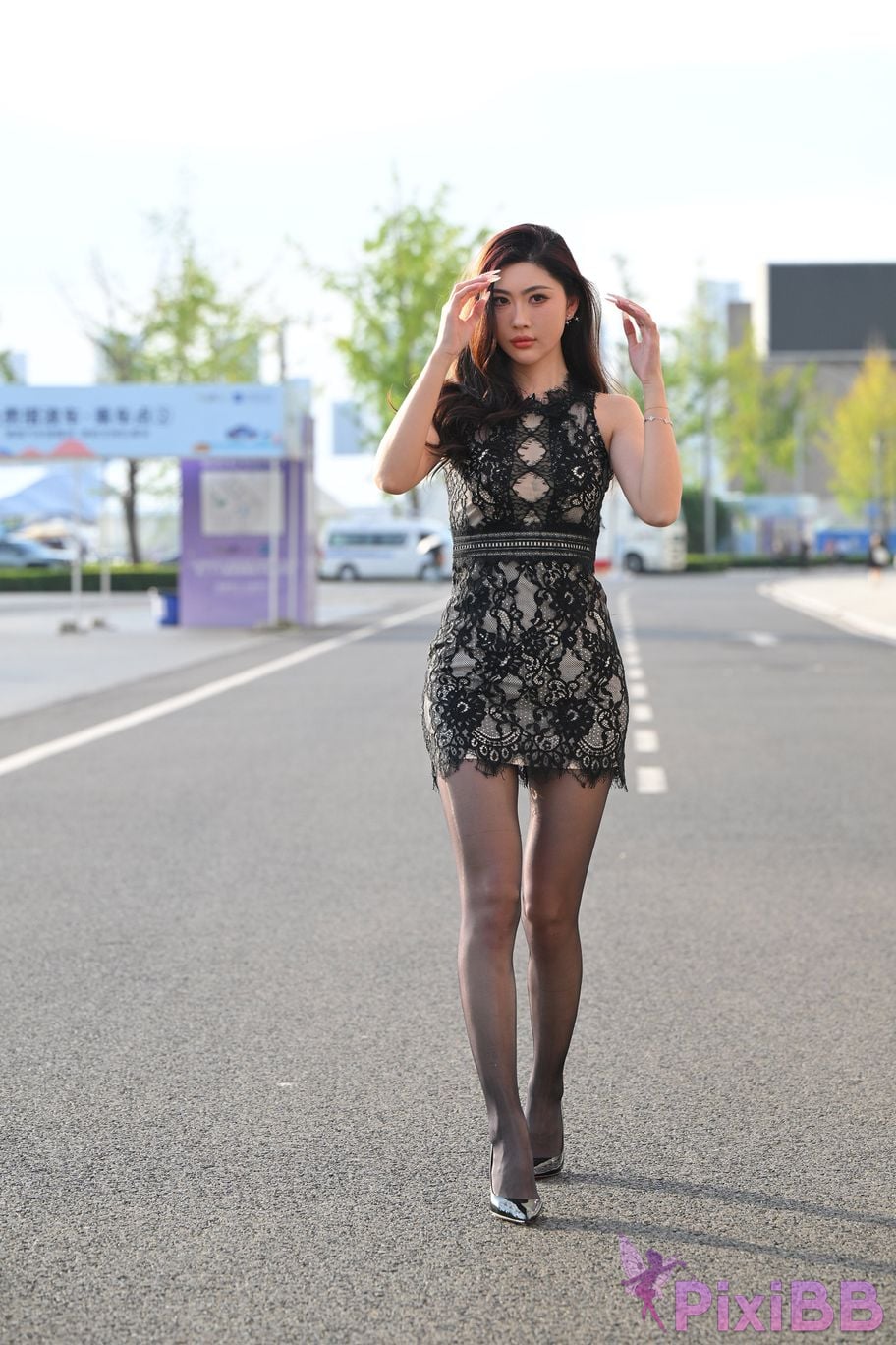 Featured Street Photography Works No.5410 Black silk leaves in the rain at sunset PixiBB.COM 016