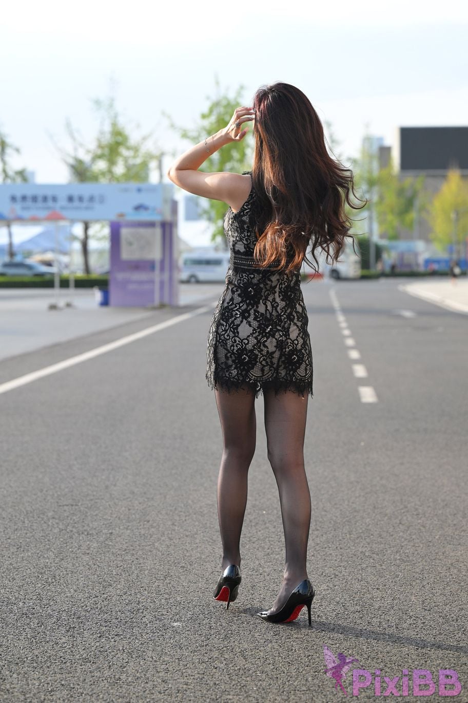 Featured Street Photography Works No.5410 Black silk leaves in the rain at sunset PixiBB.COM 024