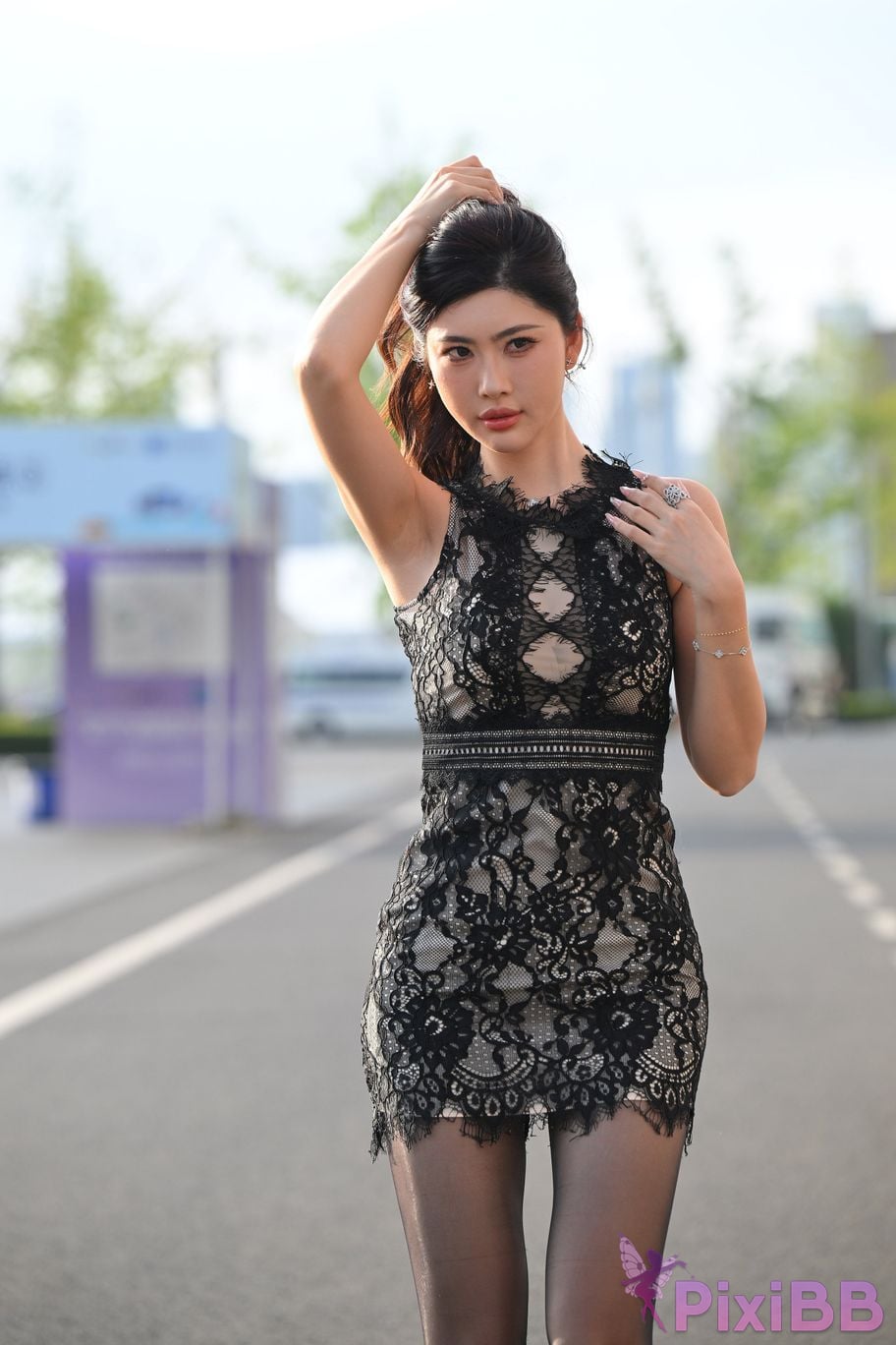 Featured Street Photography Works No.5410 Black silk leaves in the rain at sunset PixiBB.COM 044