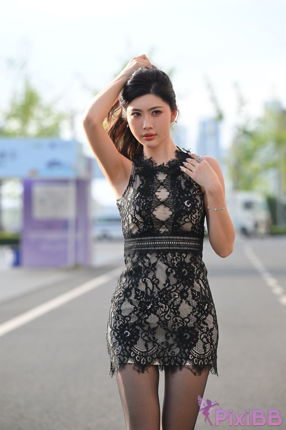 Featured Street Photography Works No.5410 Black silk leaves in the rain at sunset PixiBB.COM 045