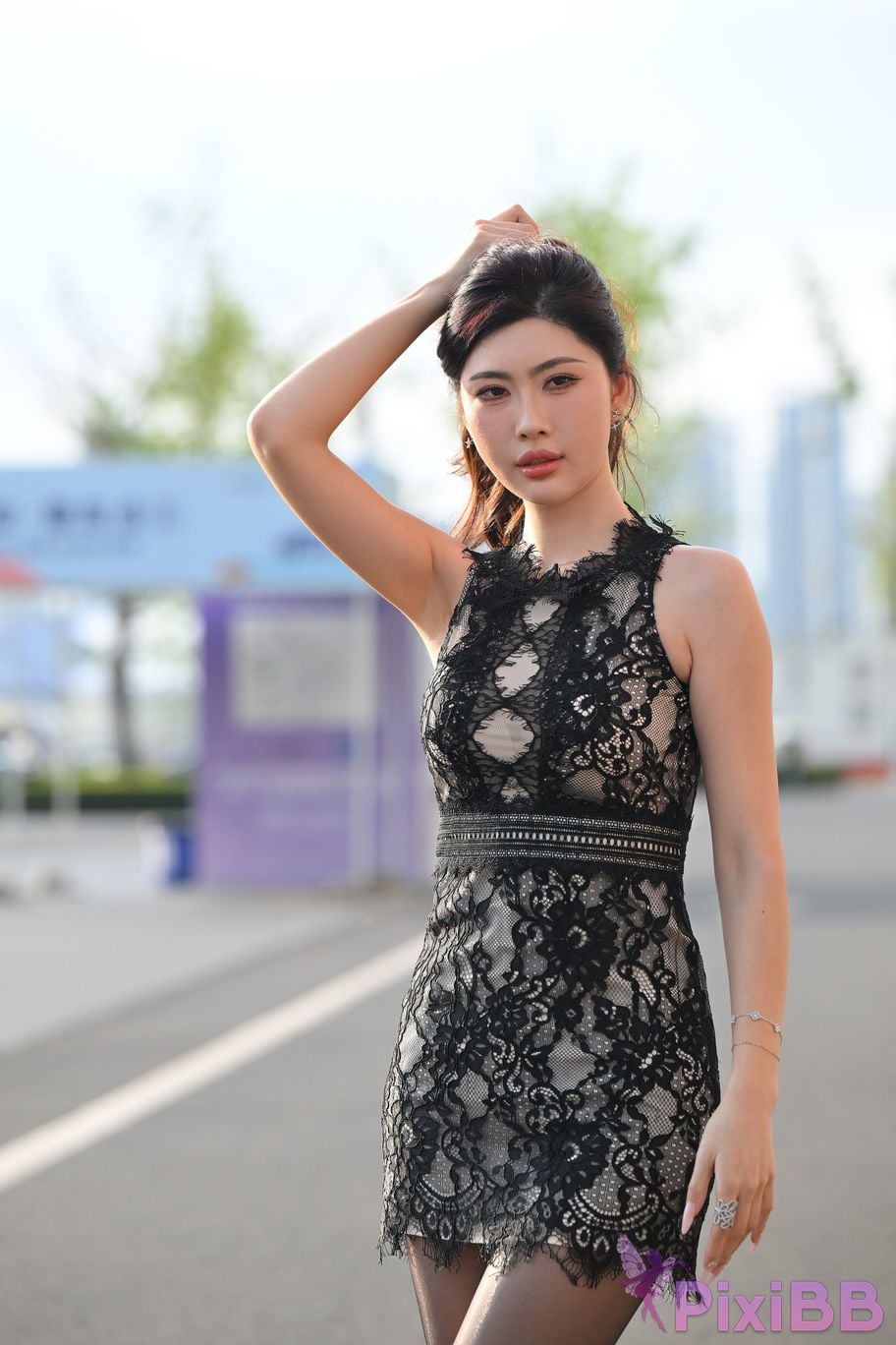 Featured Street Photography Works No.5410 Black silk leaves in the rain at sunset PixiBB.COM 049