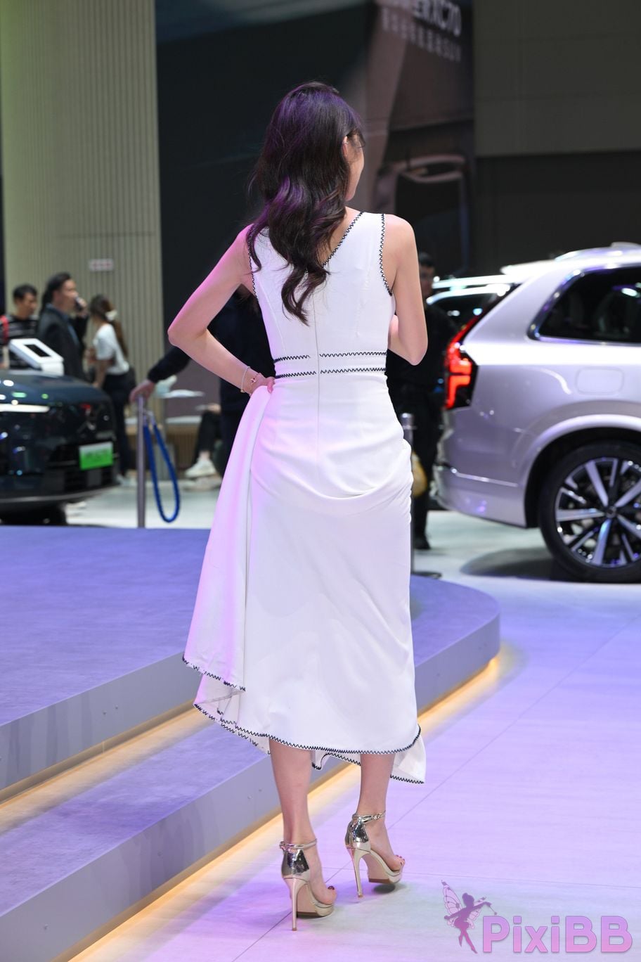 Featured Street Photography Works No.5408 Internet celebrity Xiao Naos beautiful feet in white dress PixiBB.COM 028