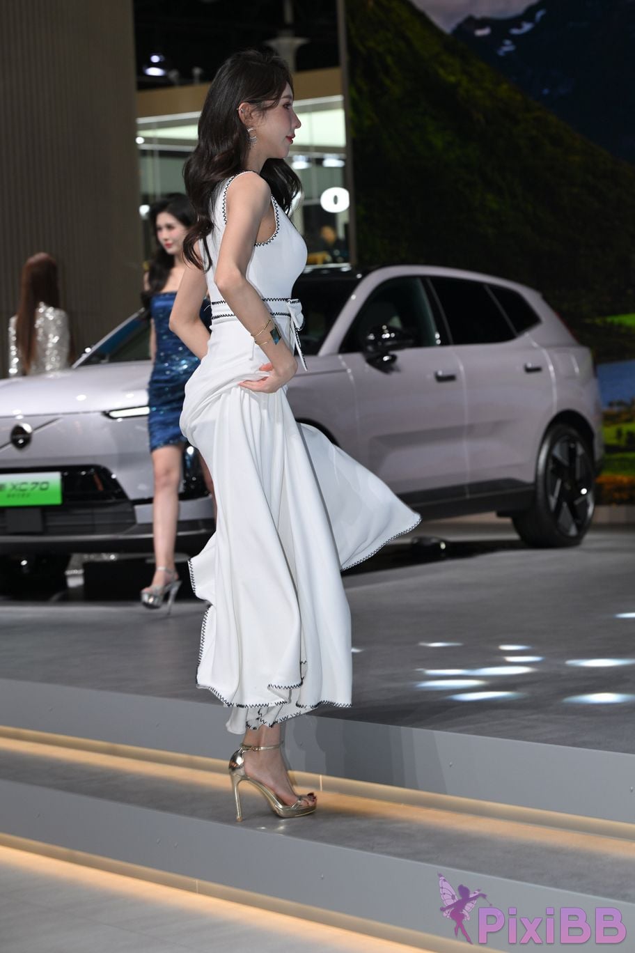 Featured Street Photography Works No.5408 Internet celebrity Xiao Naos beautiful feet in white dress PixiBB.COM 065