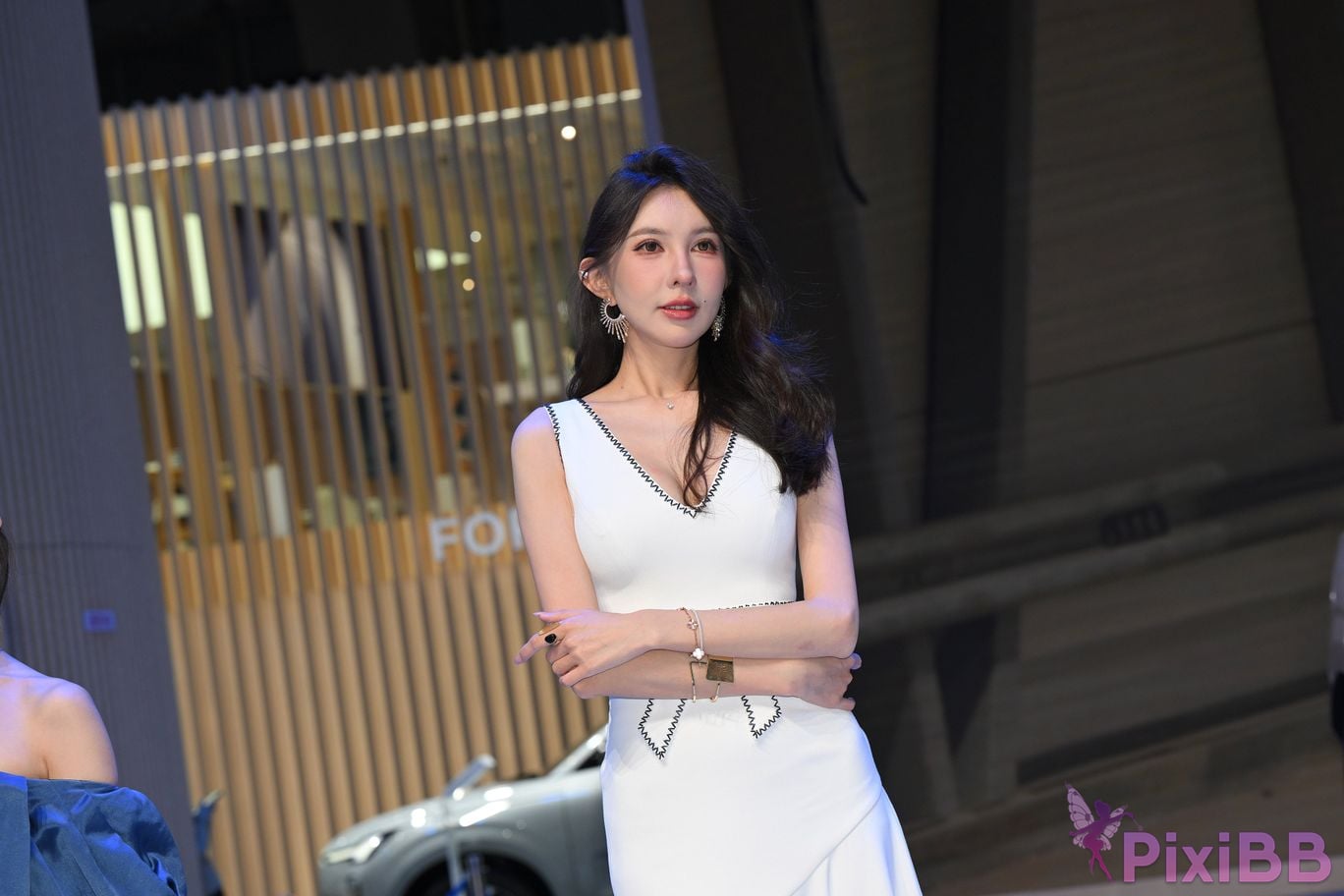 Featured Street Photography Works No.5408 Internet celebrity Xiao Naos beautiful feet in white dress PixiBB.COM 129