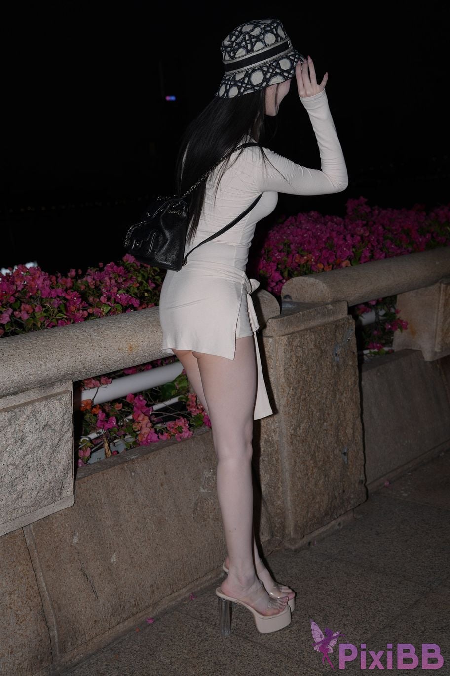 Featured Street Photography Works No.5407 White conjoined porridge and sauce PixiBB.COM 009