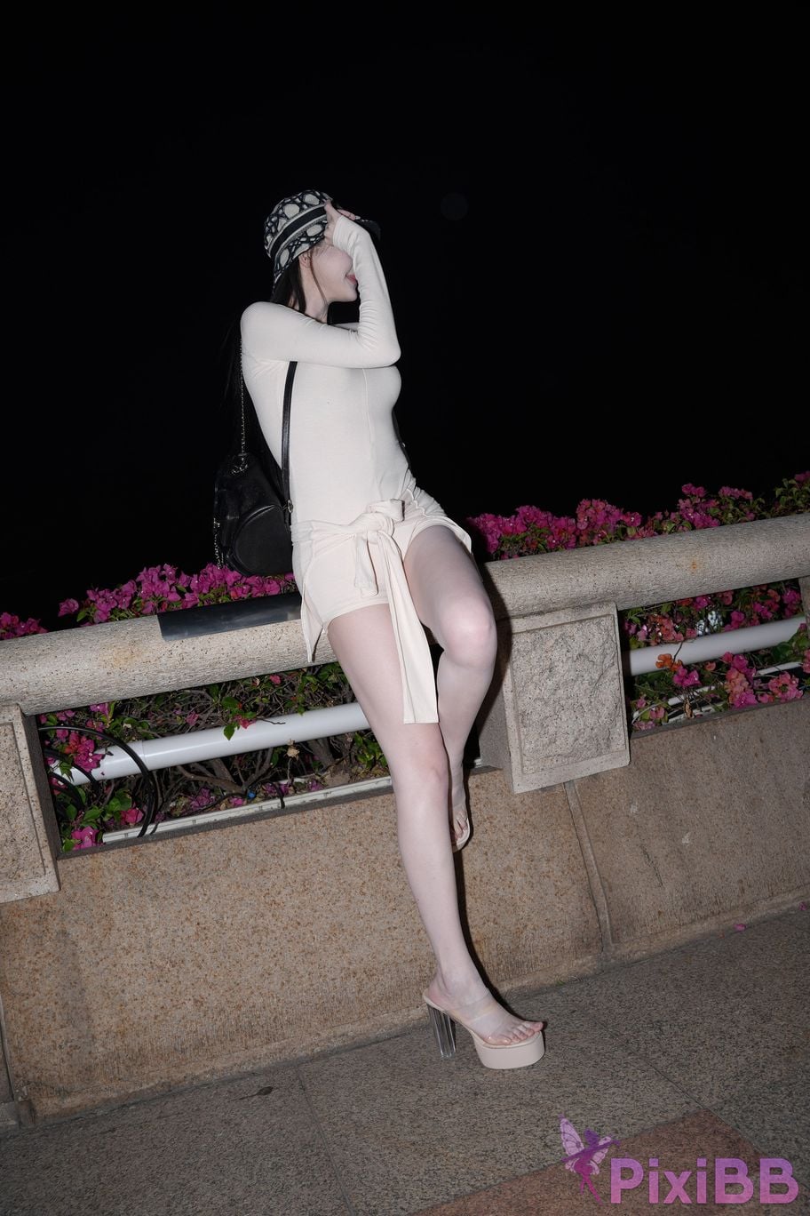 Featured Street Photography Works No.5407 White conjoined porridge and sauce PixiBB.COM 013