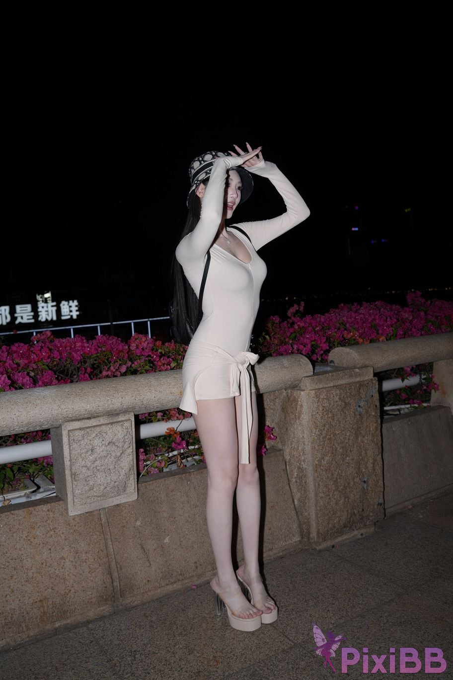 Featured Street Photography Works No.5407 White conjoined porridge and sauce PixiBB.COM 075