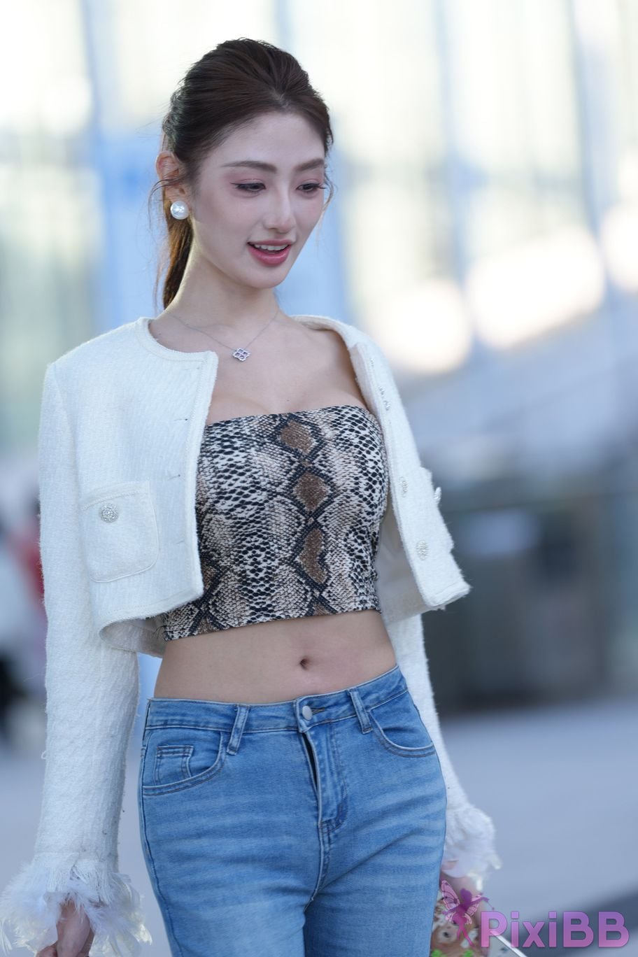 Featured Street Photography Works No.5403 Jeannie Booties PixiBB.COM 010