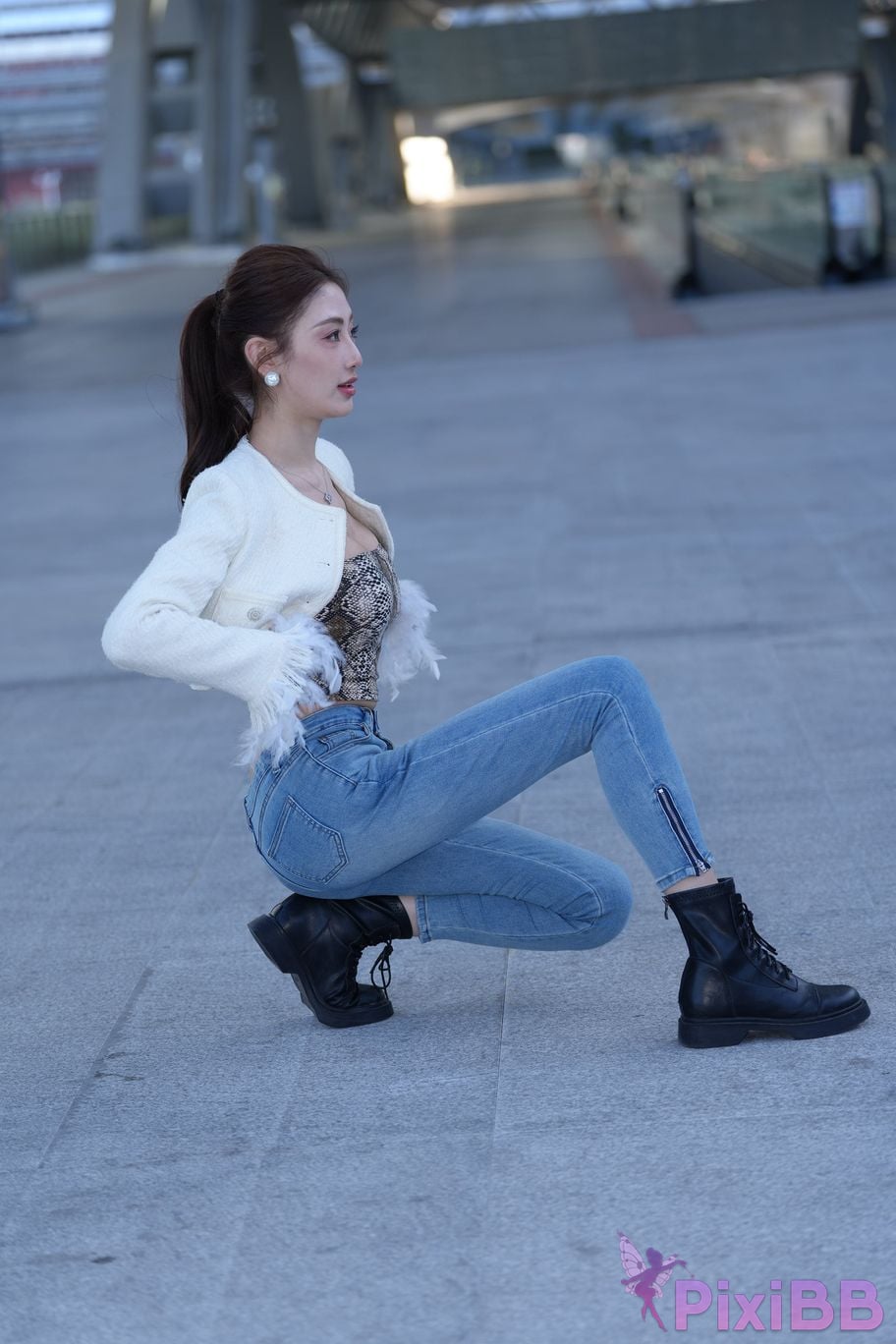 Featured Street Photography Works No.5403 Jeannie Booties PixiBB.COM 021