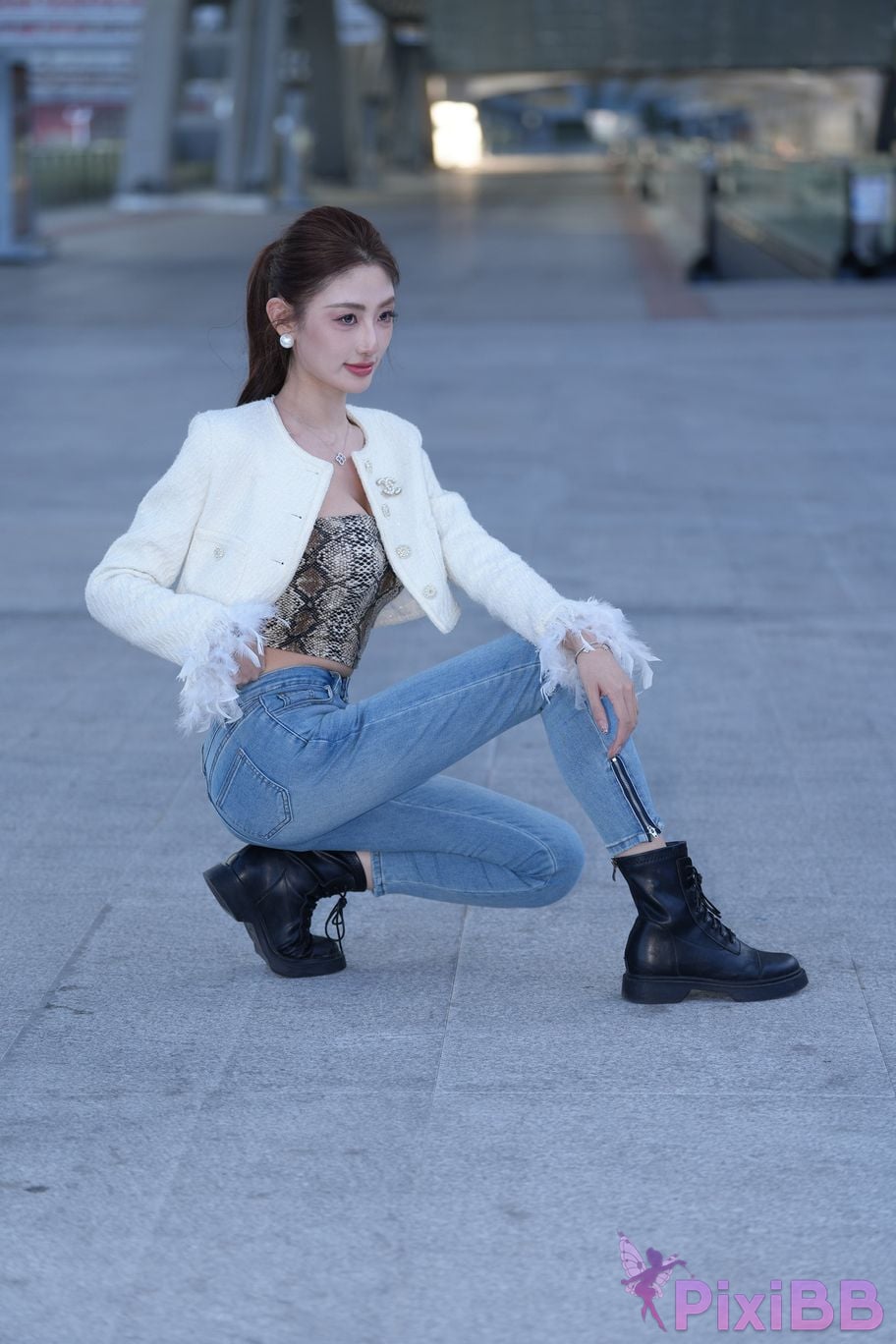 Featured Street Photography Works No.5403 Jeannie Booties PixiBB.COM 022