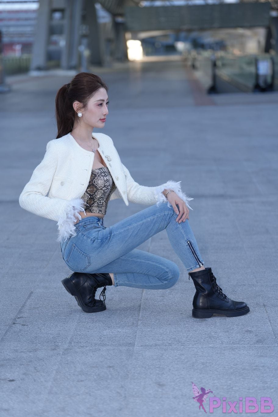 Featured Street Photography Works No.5403 Jeannie Booties PixiBB.COM 023