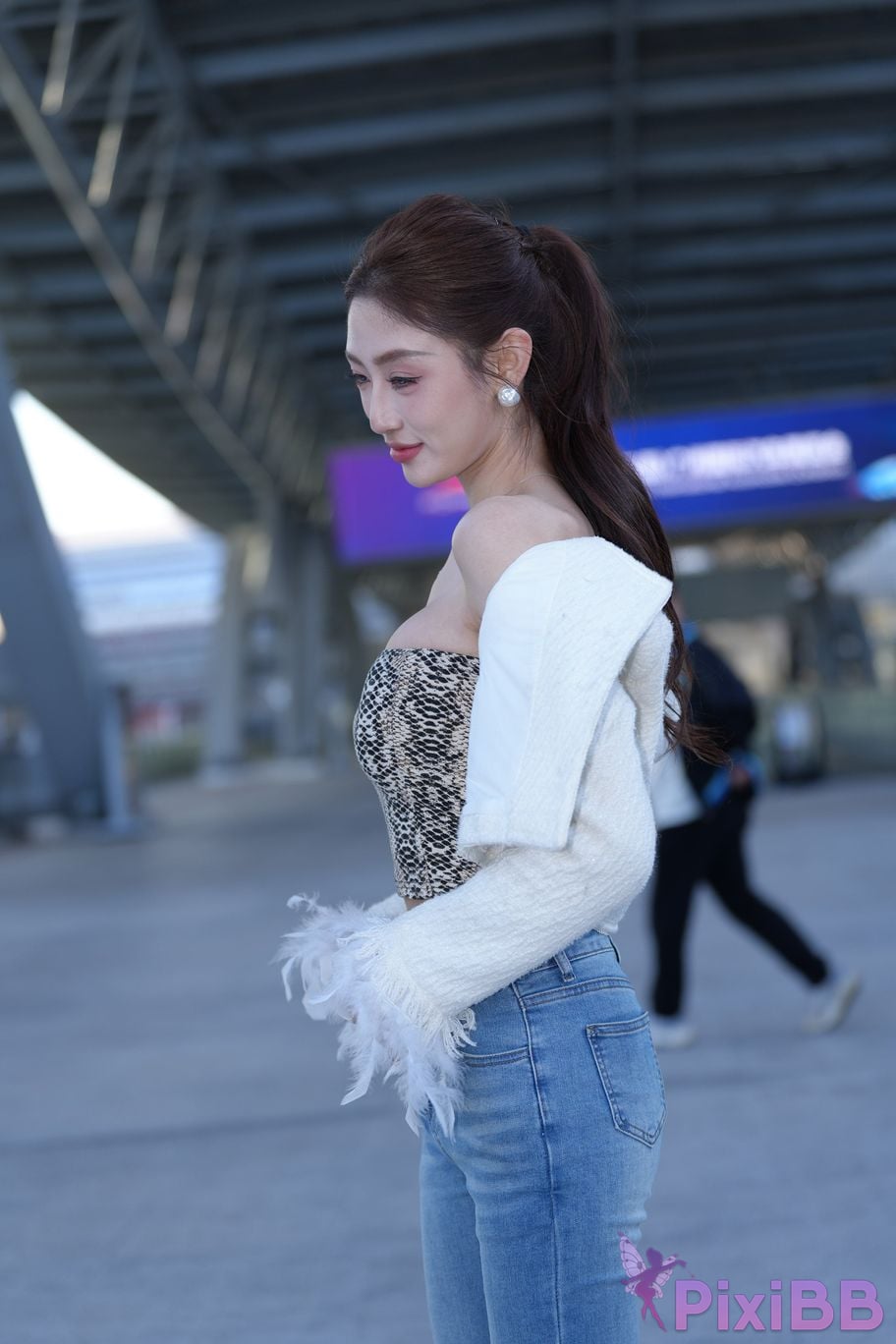 Featured Street Photography Works No.5403 Jeannie Booties PixiBB.COM 027