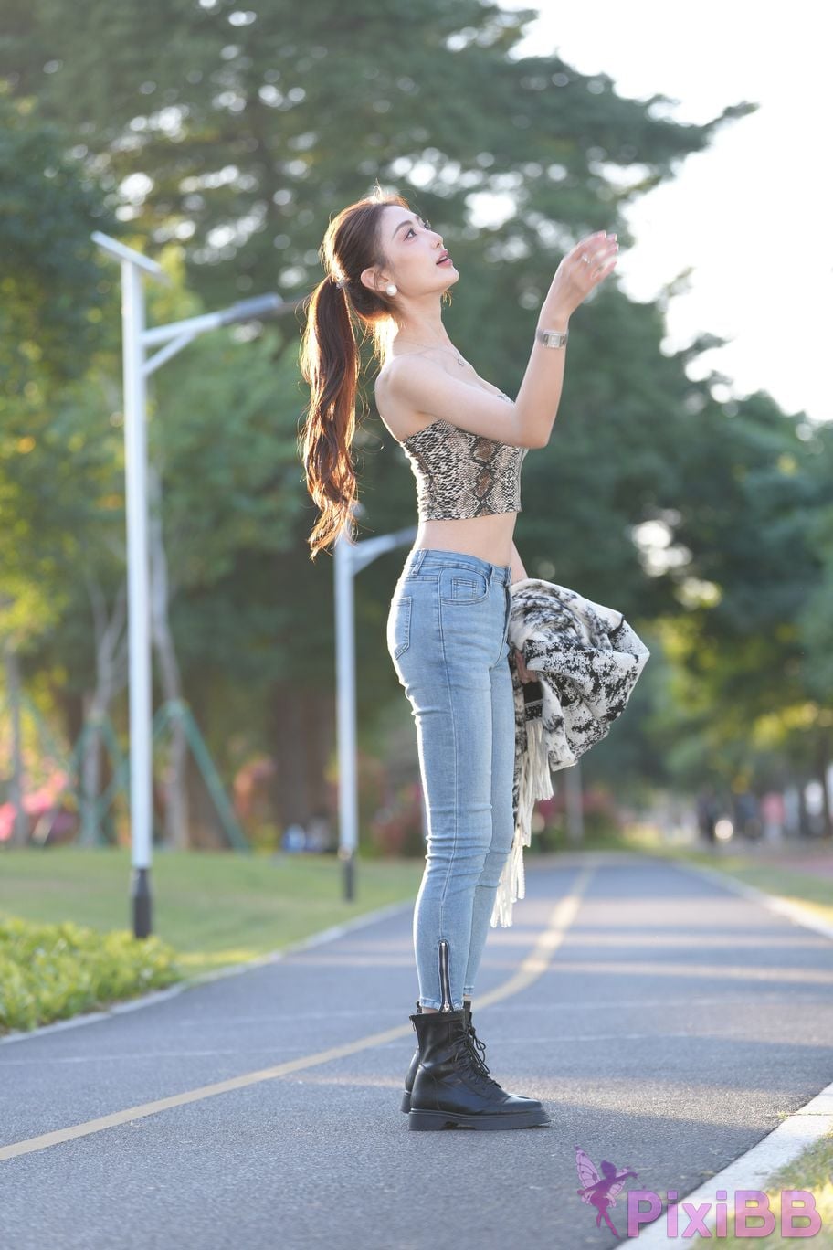 Featured Street Photography Works No.5403 Jeannie Booties PixiBB.COM 032