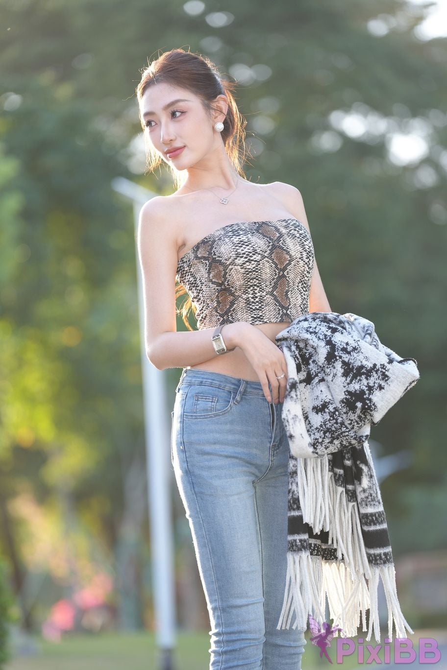 Featured Street Photography Works No.5403 Jeannie Booties PixiBB.COM 041