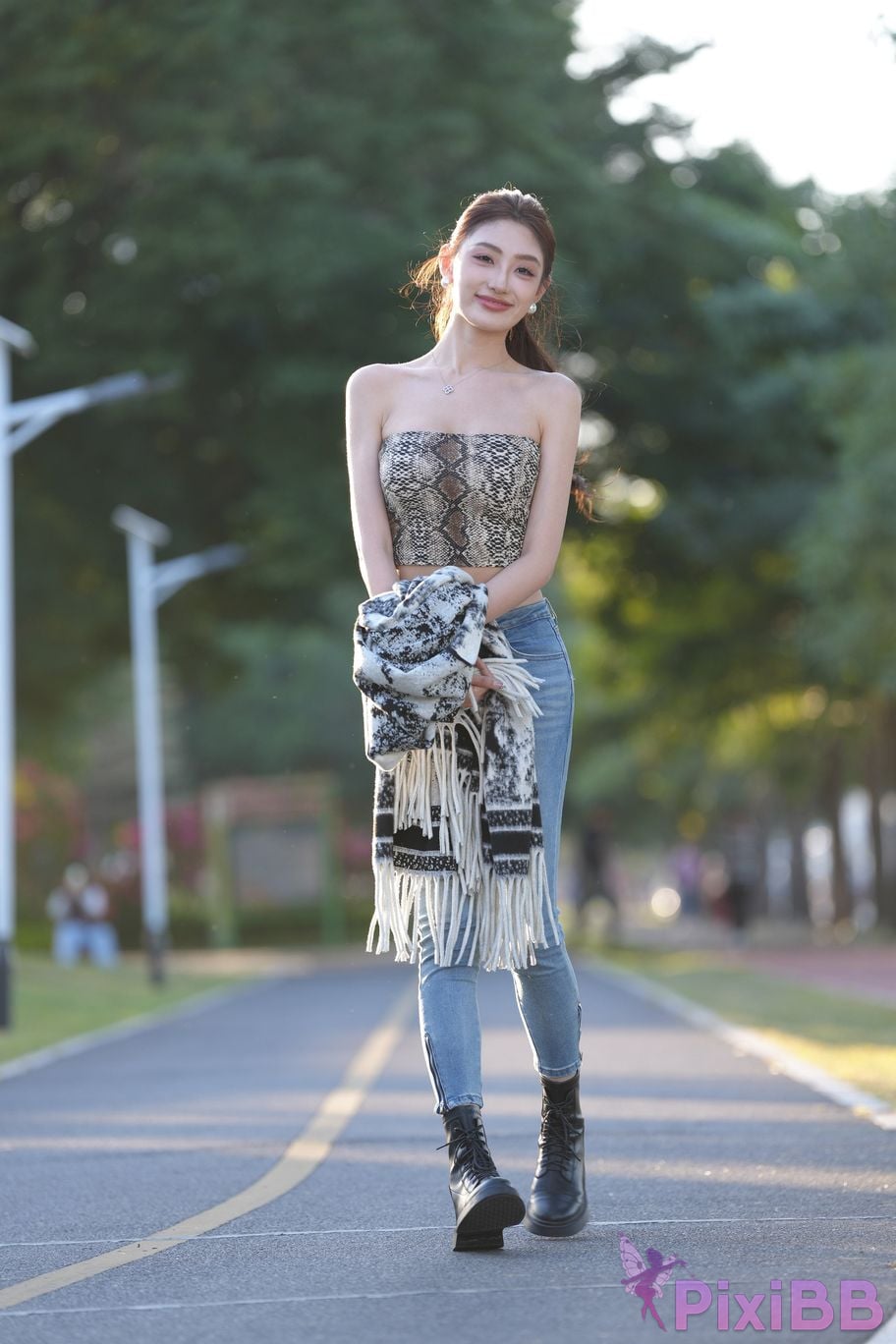 Featured Street Photography Works No.5403 Jeannie Booties PixiBB.COM 053