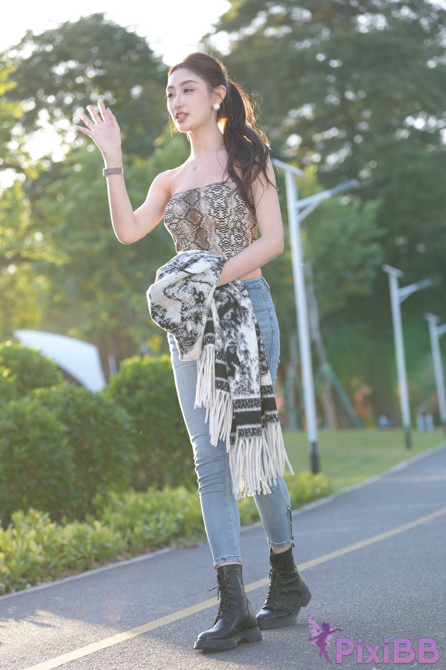 Featured Street Photography Works No.5403 Jeannie Booties PixiBB.COM 056