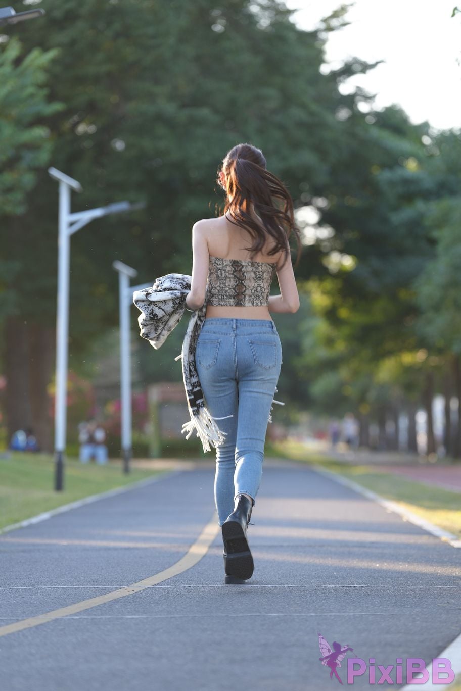 Featured Street Photography Works No.5403 Jeannie Booties PixiBB.COM 059