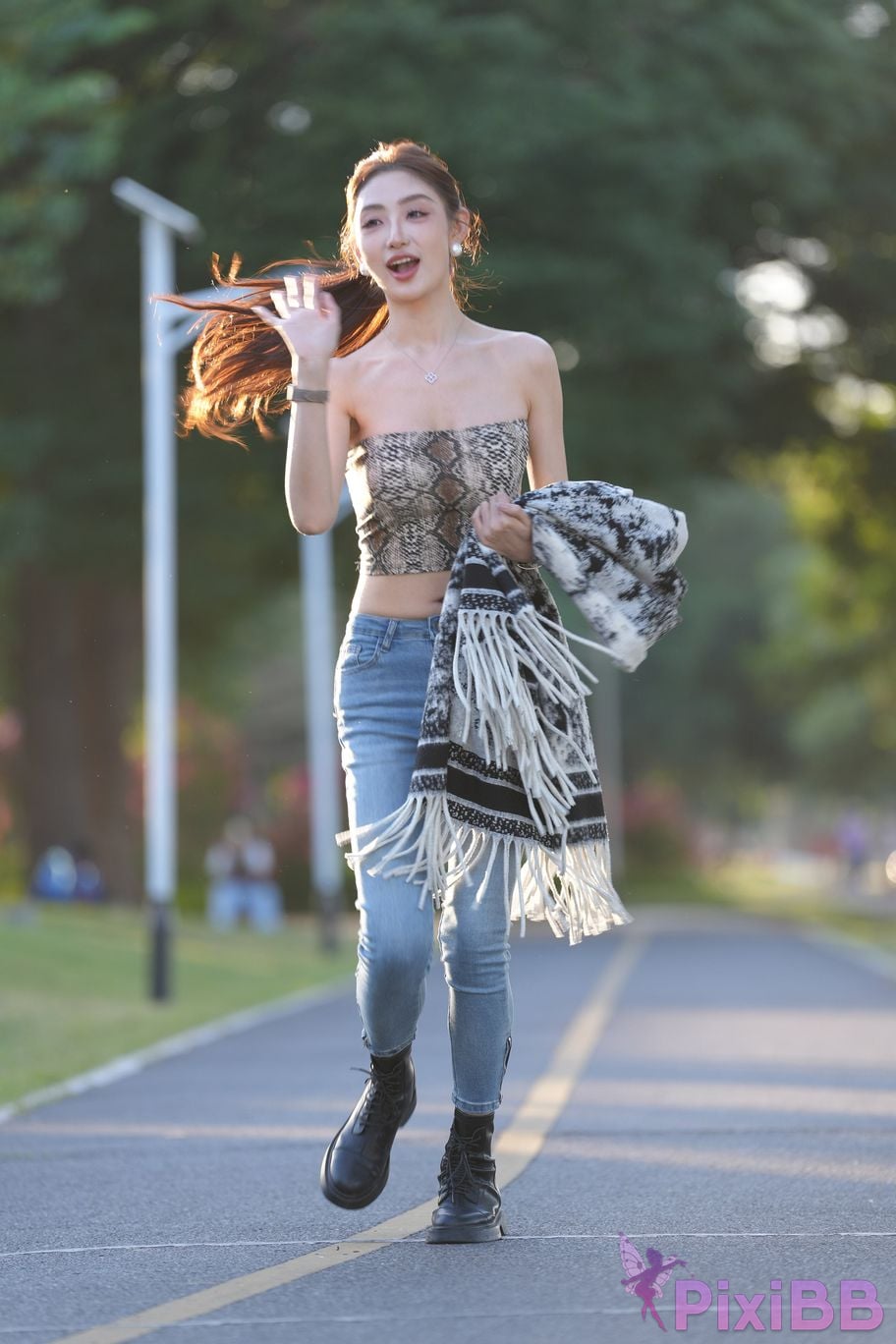 Featured Street Photography Works No.5403 Jeannie Booties PixiBB.COM 060