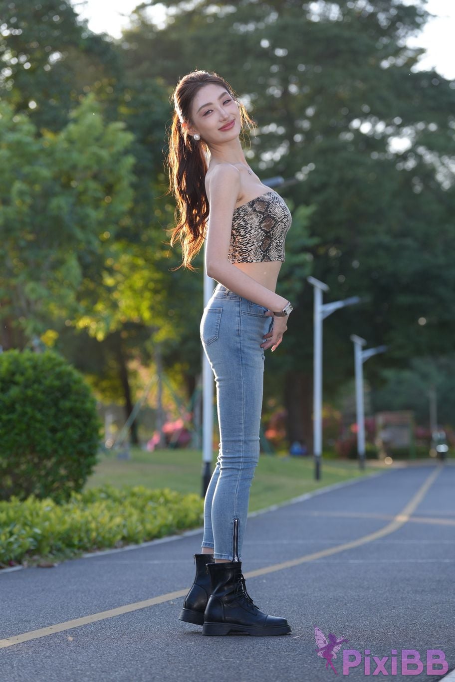 Featured Street Photography Works No.5403 Jeannie Booties PixiBB.COM 067