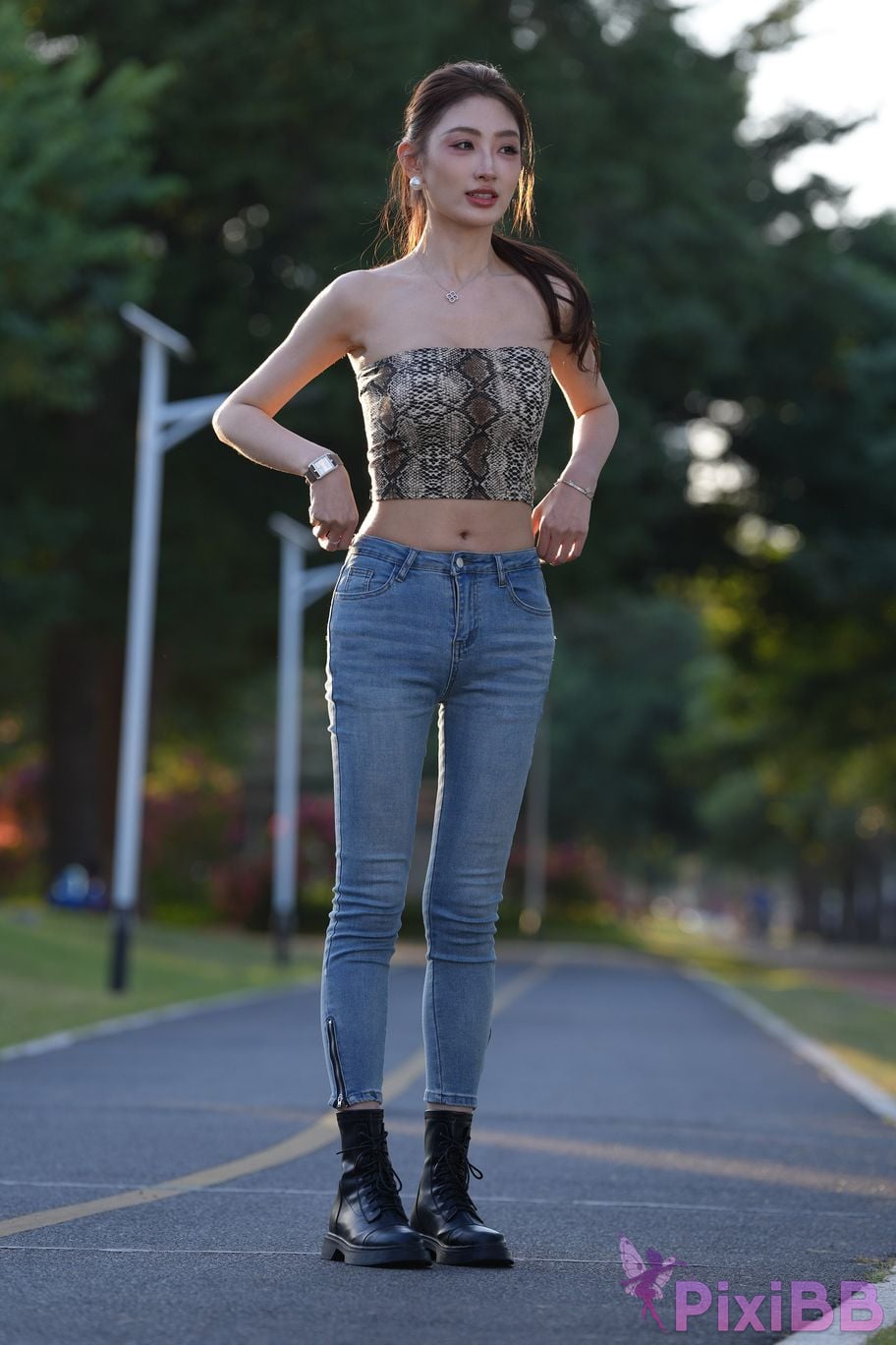 Featured Street Photography Works No.5403 Jeannie Booties PixiBB.COM 103