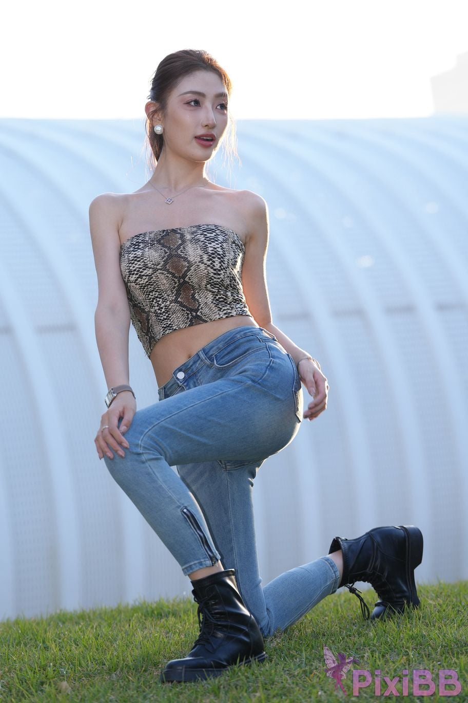 Featured Street Photography Works No.5403 Jeannie Booties PixiBB.COM 123